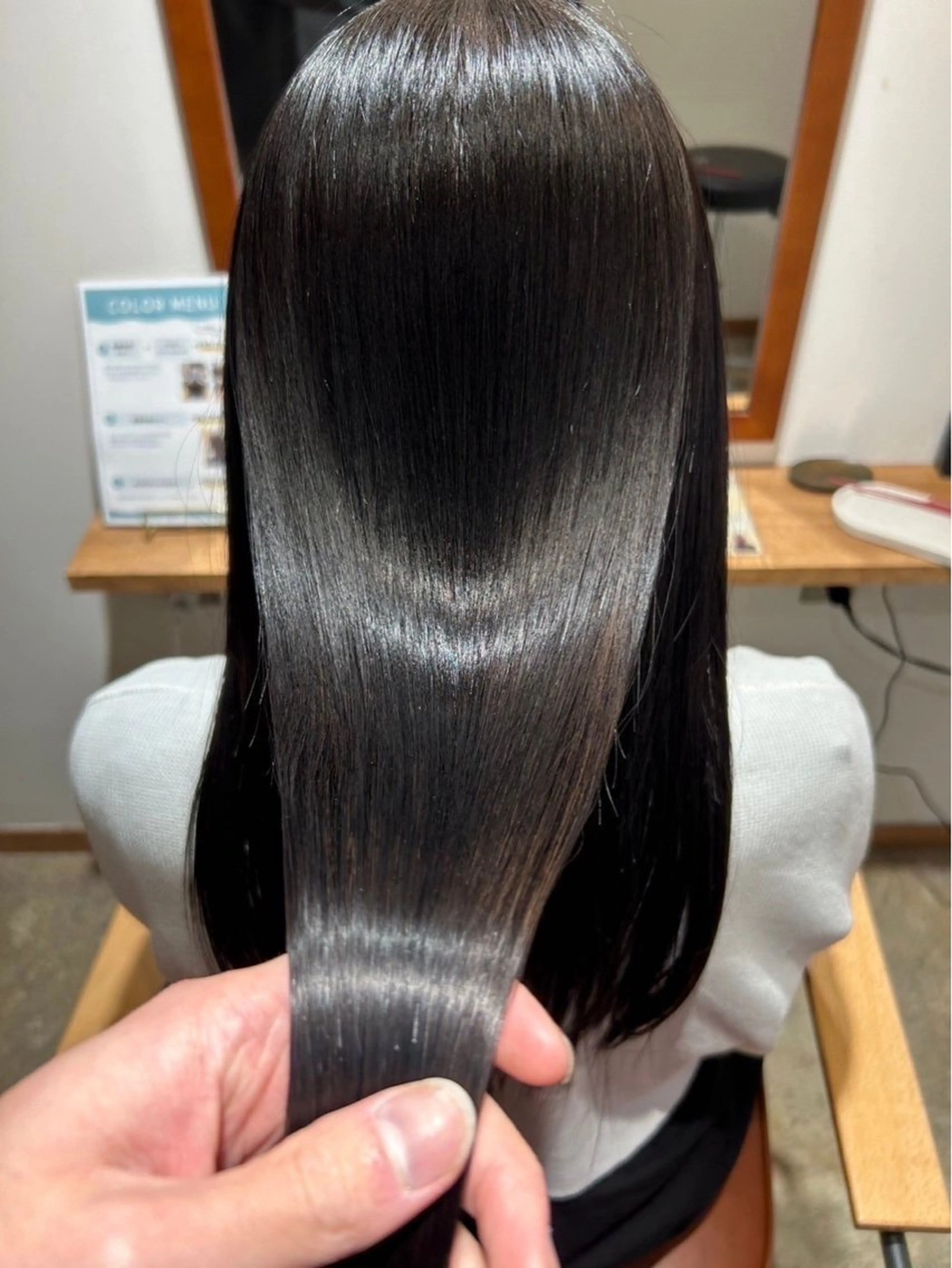 ロング 中村絵里奈/ 大曽根♡カラーモデルのヘアスタイル