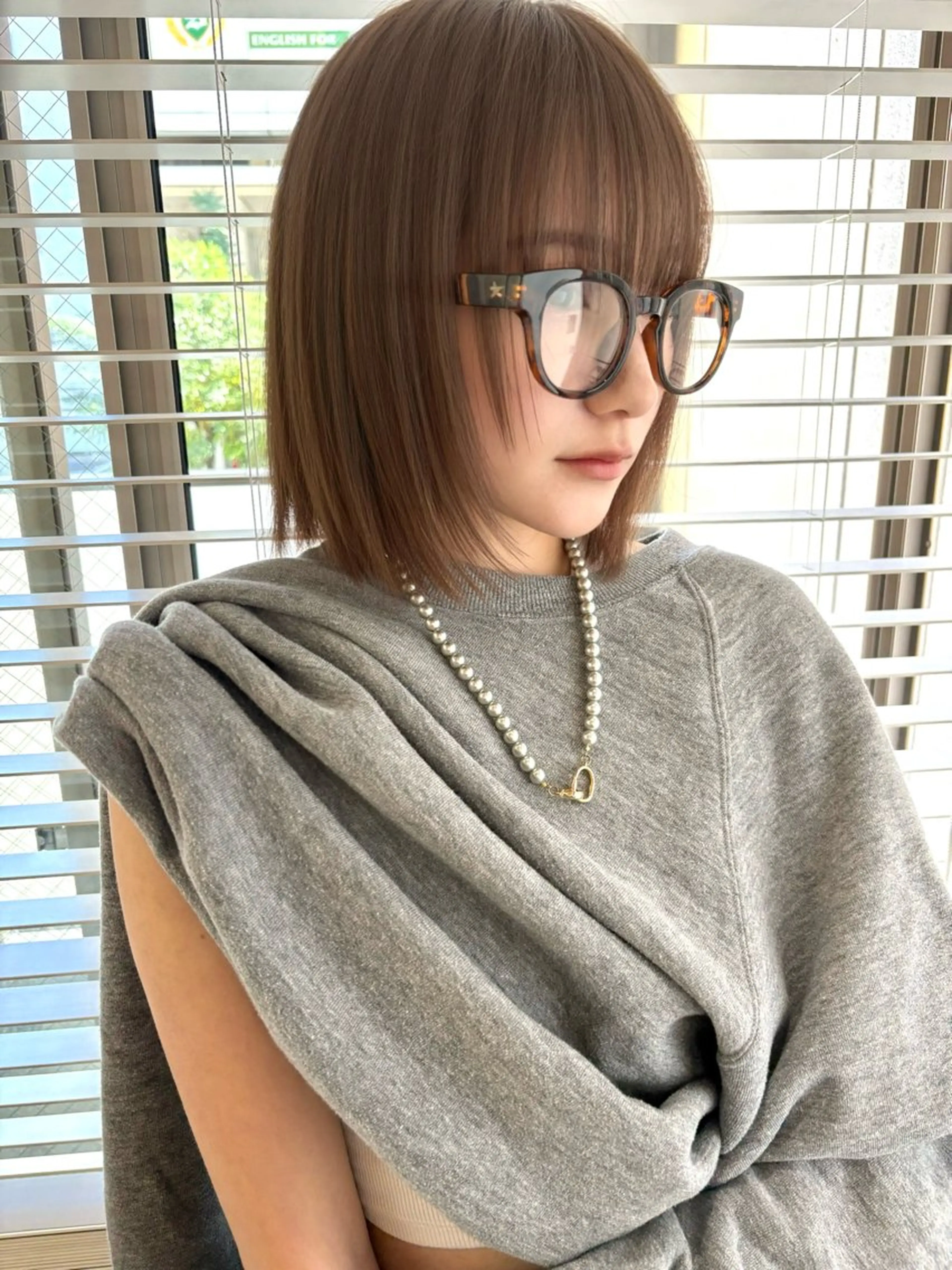 ミディアム ボブレイヤー ボブ 髪質改善 レイヤーカット 縮毛矯正 ヘアカラー トリートメント くどうももか 浦和　ショート　ボブのヘアスタイル