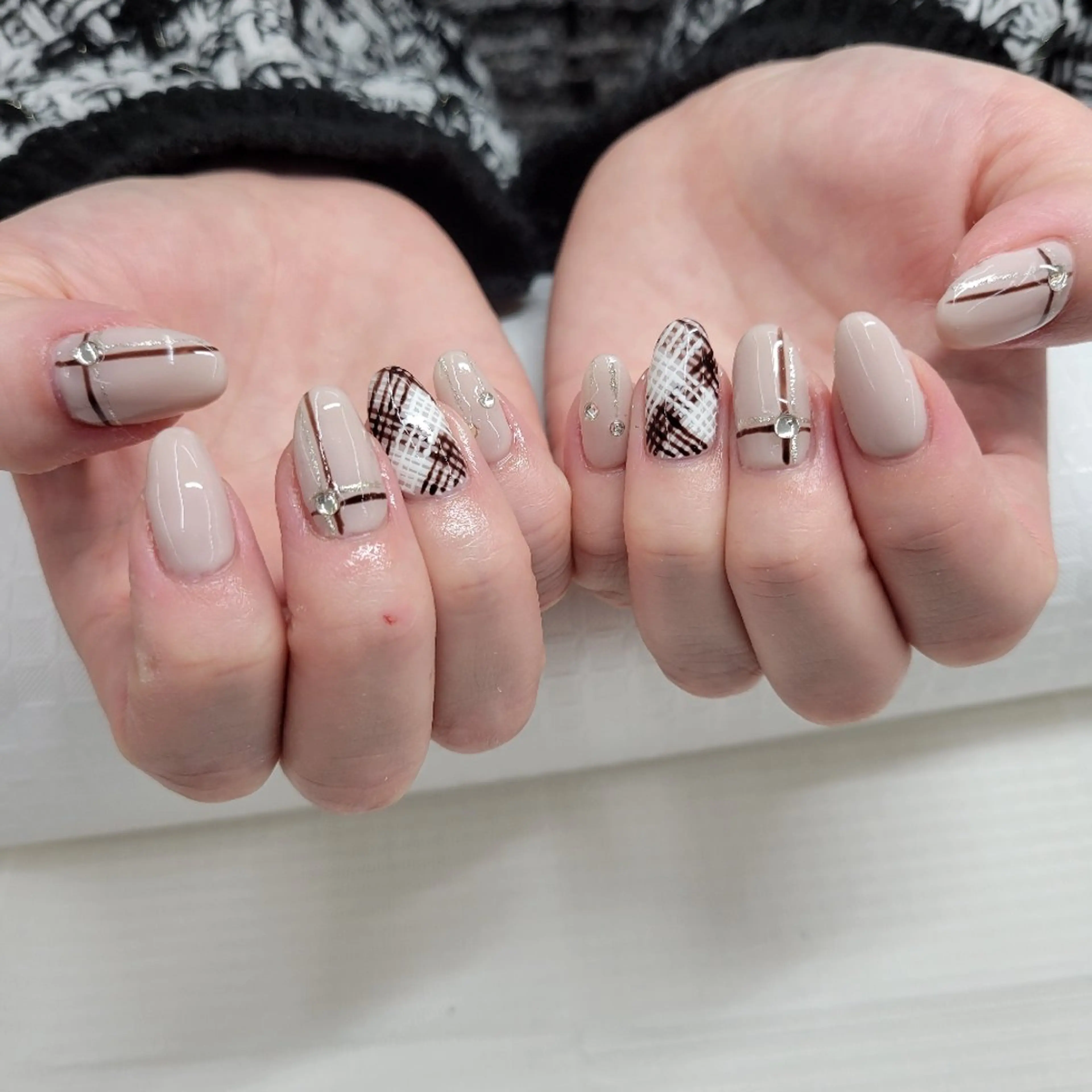 ネイル バレンタイン ハンドネイル タニグチ ミカのネイルデザイン