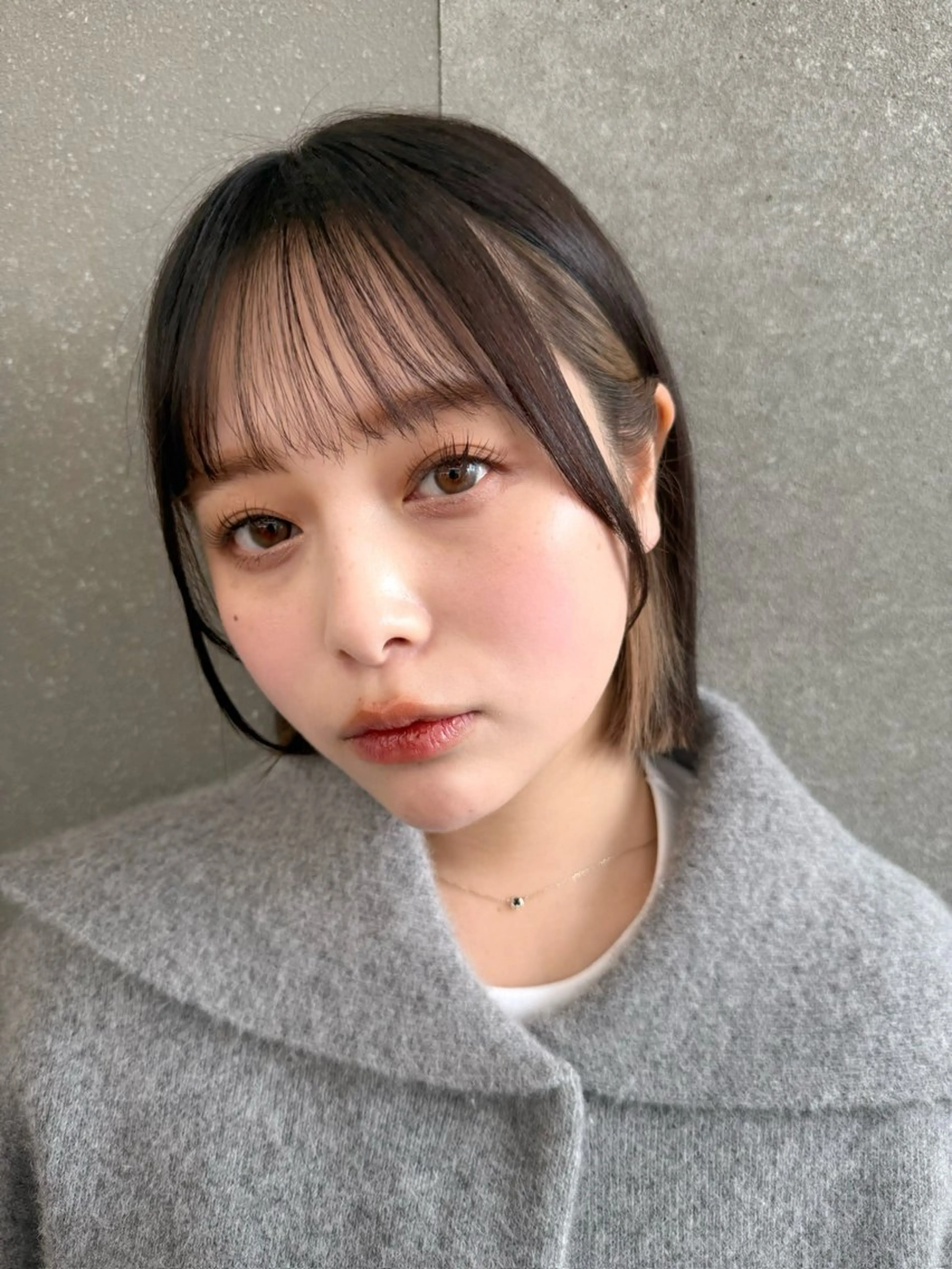 ミディアム カラー インナーカラー カット ヘアカラー 透明感カラー│ レイヤーヘア中居美樹のヘアスタイル