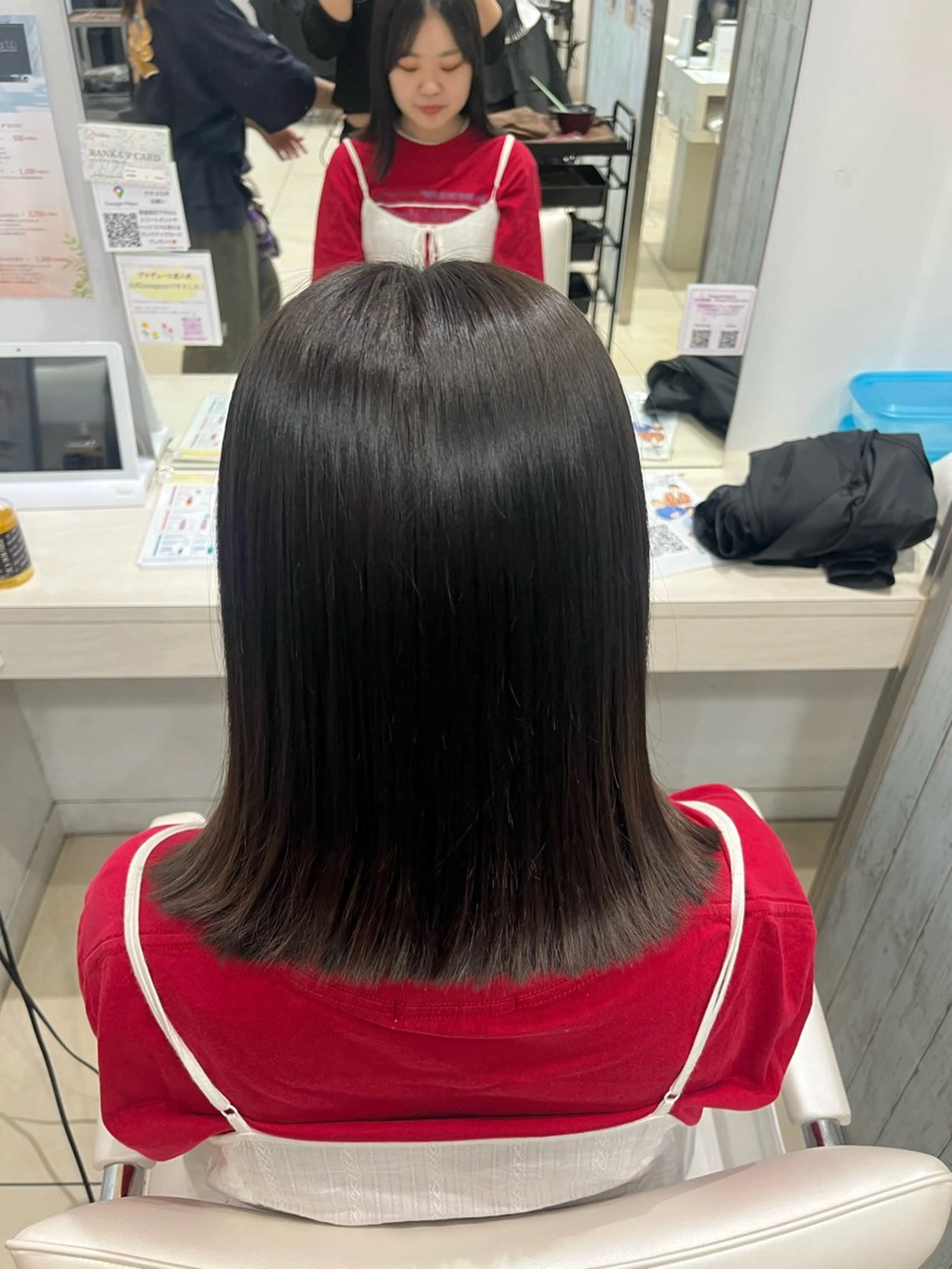 ミディアム ヘアカラー トリートメント 【髪質改善カラー】 あむ·. ⟡ 🖤のヘアスタイル