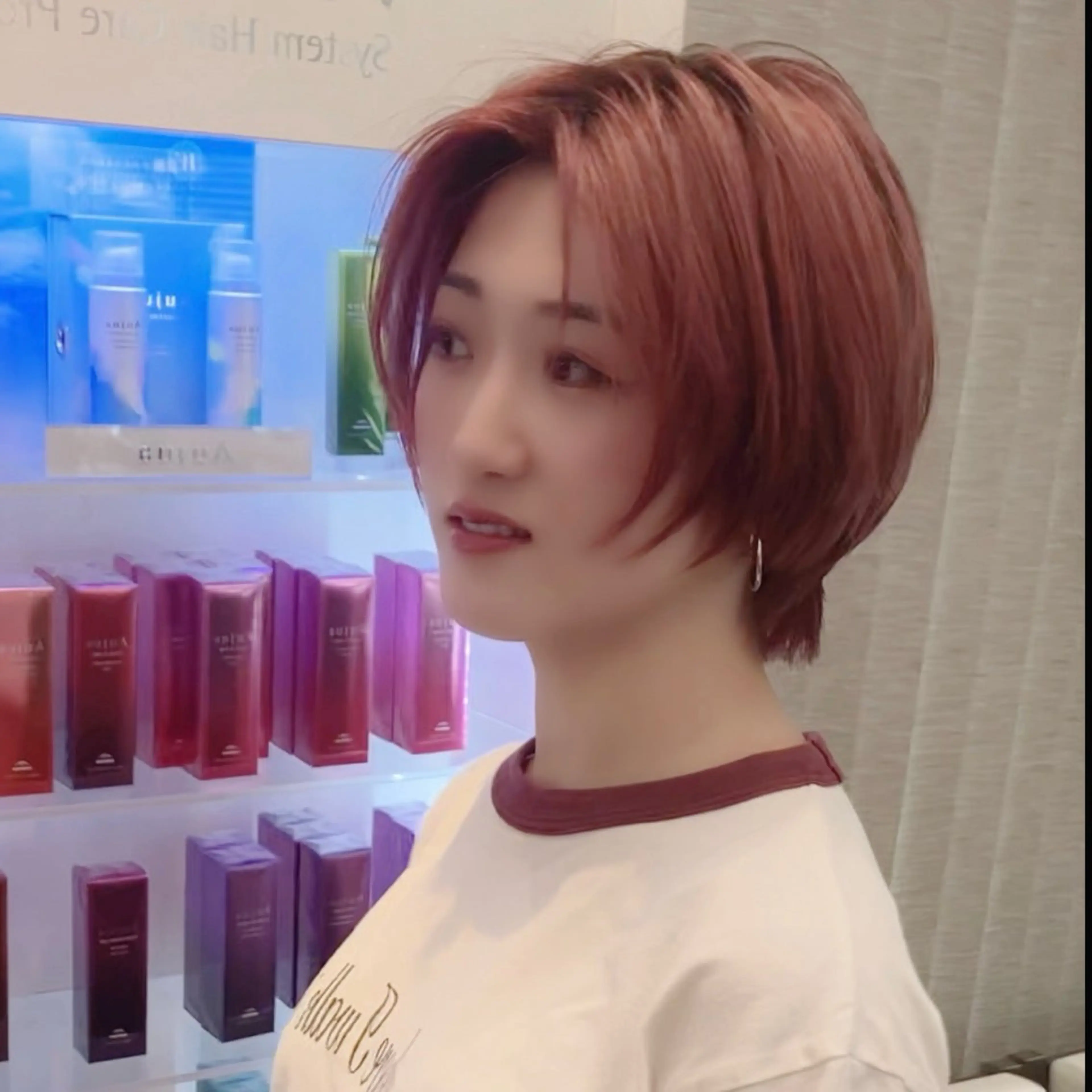 ミディアム ⭐️韓国ブリーチ 顔周りカット⭐️のヘアスタイル