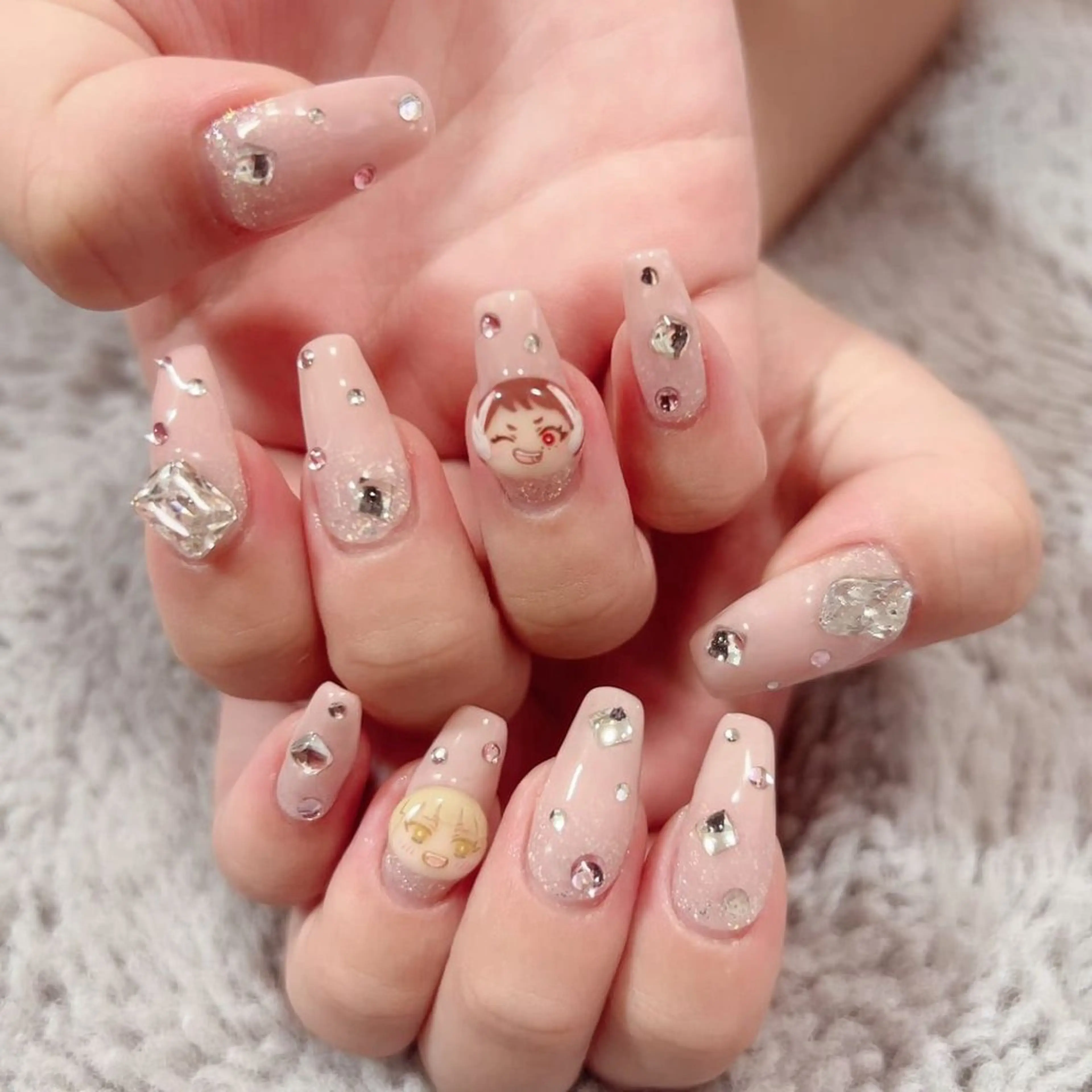 ネイル 持ち込み LILY  ART NAILのネイルデザイン
