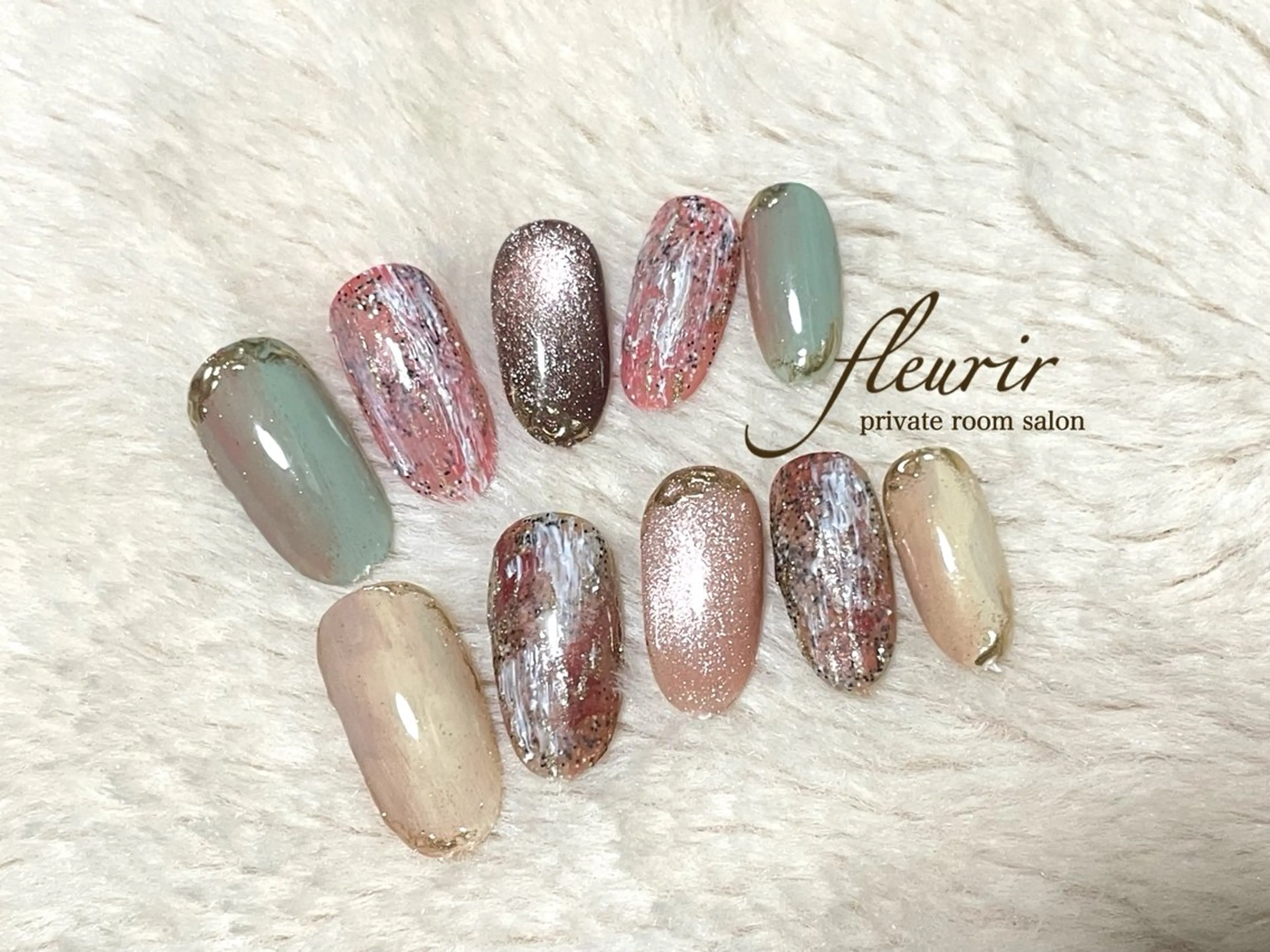 ネイル アートネイル ブラウン ゴールド マグネットネイル ミラーネイル フルリール 【プライベートサロンのネイルデザイン