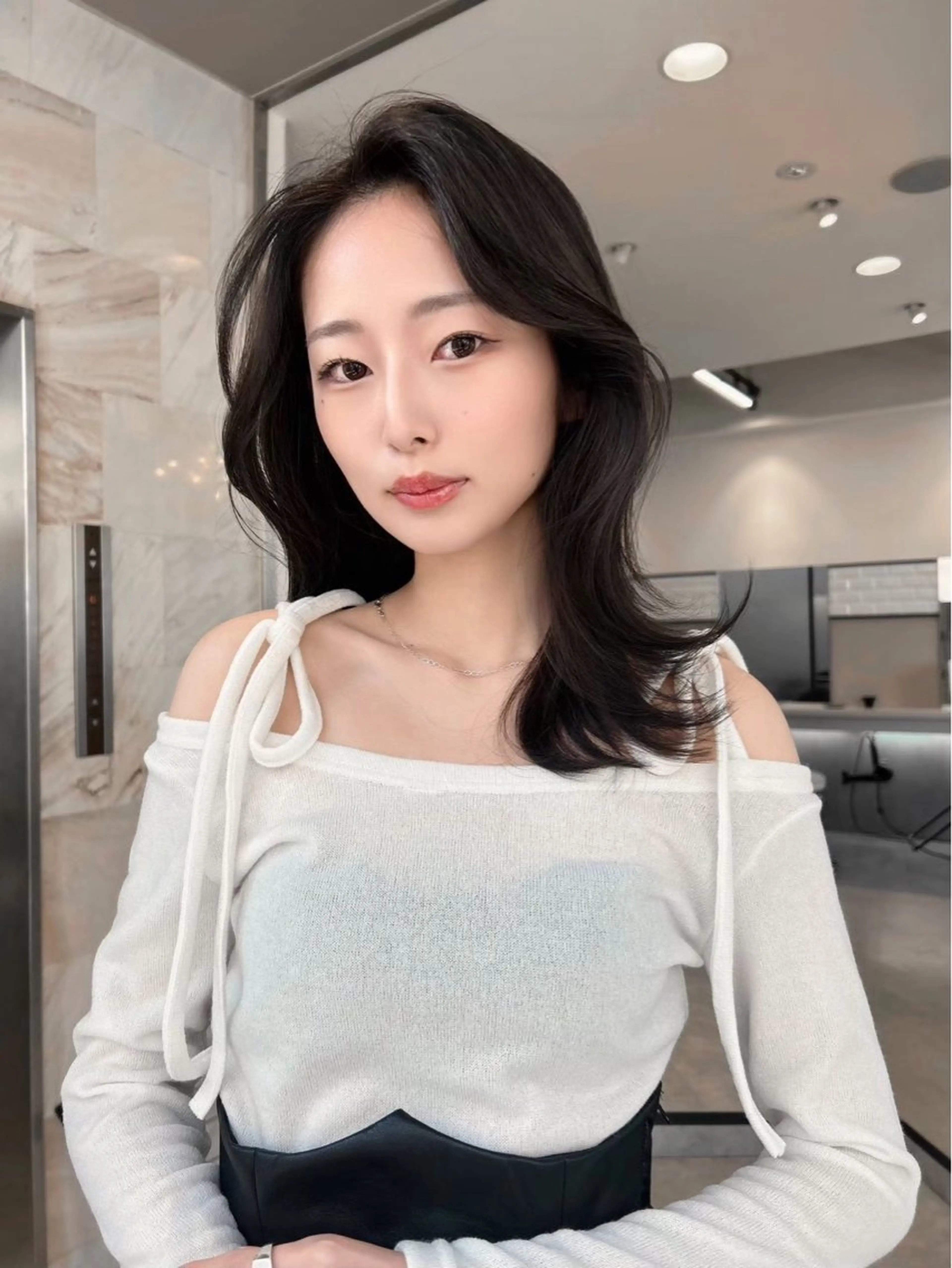 セミロング 韓国風ヘア 似合わせカット votan lilleyのヘアスタイル