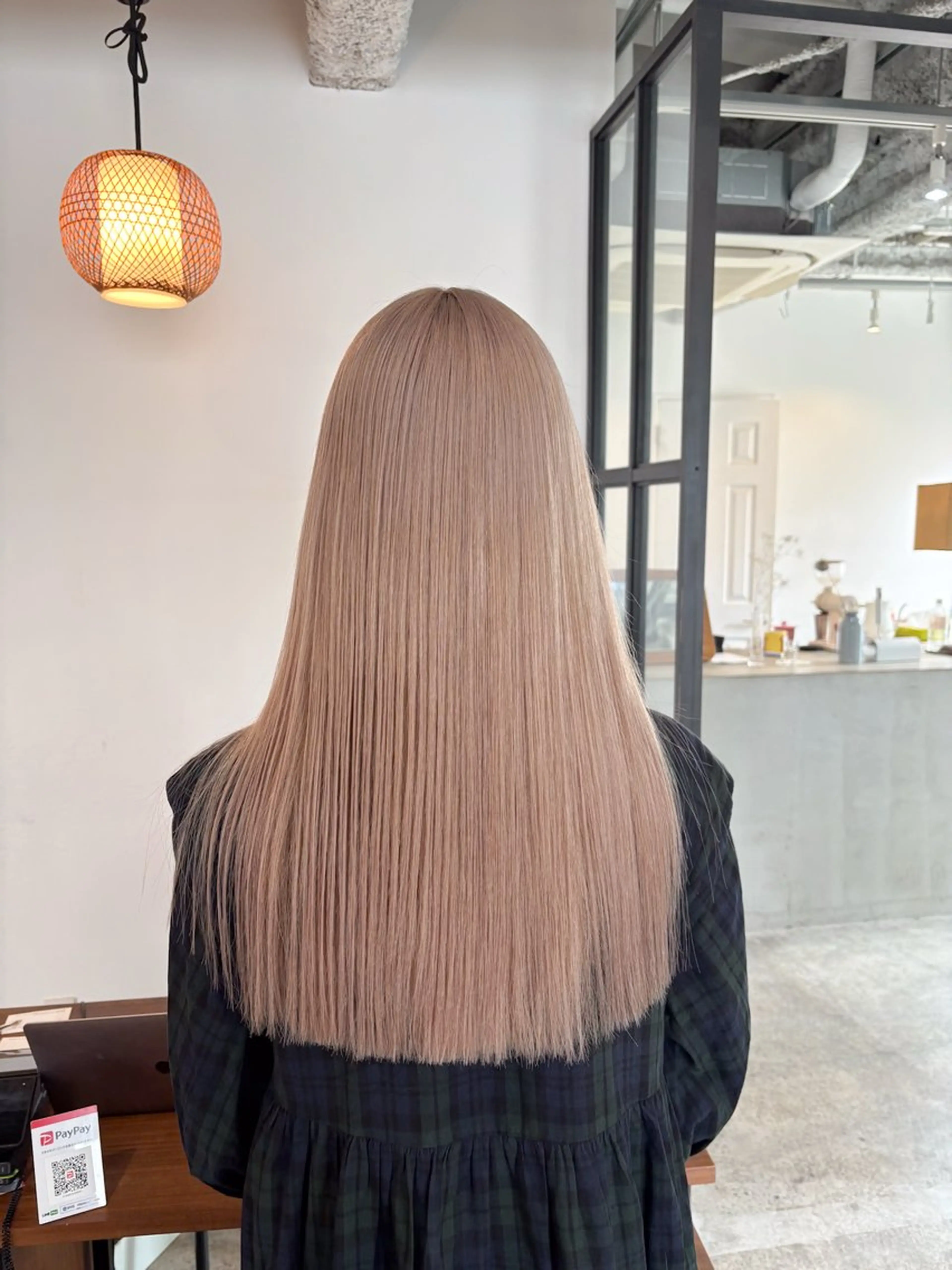 ロング カラー ベージュカラー ブリーチ ミルクティーベージュ カット ヘアカラー Takuma Suzuki中目黒のヘアスタイル