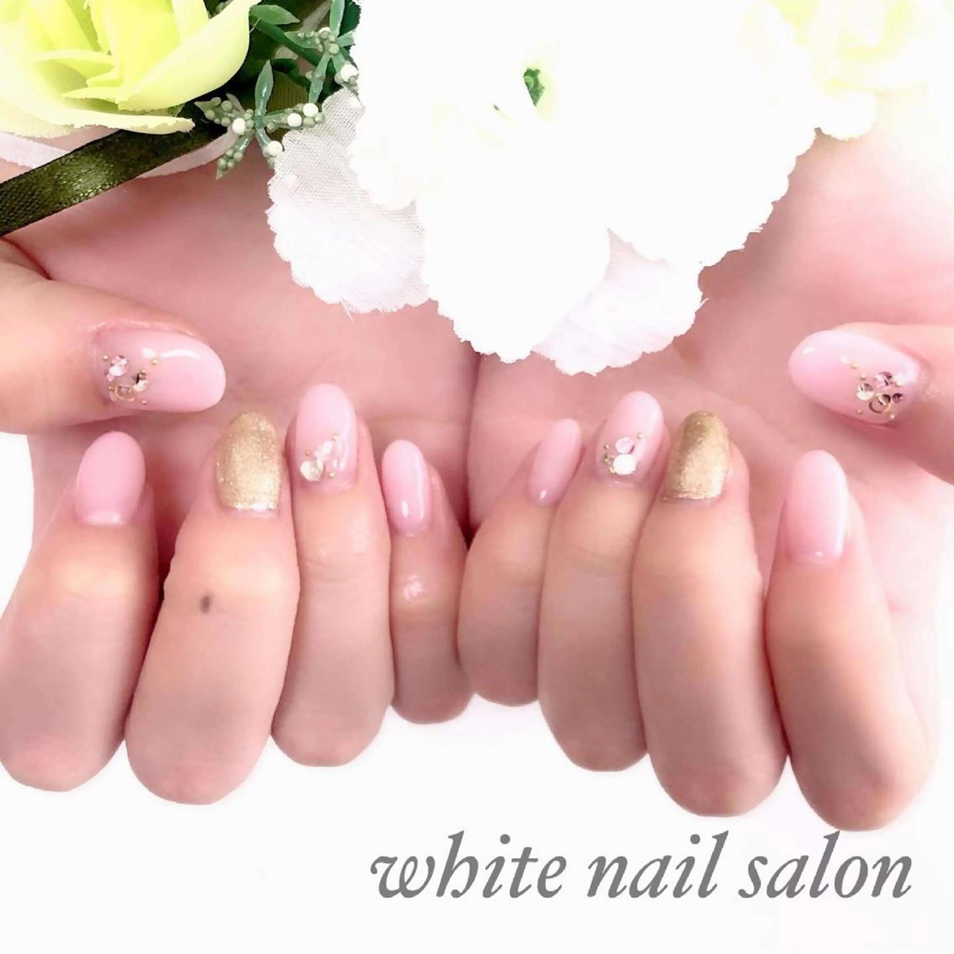 ネイル アートネイル フレンチネイル ジェルネイル ハードジェル 持ち込み ハンドネイル white nail salonのネイルデザイン