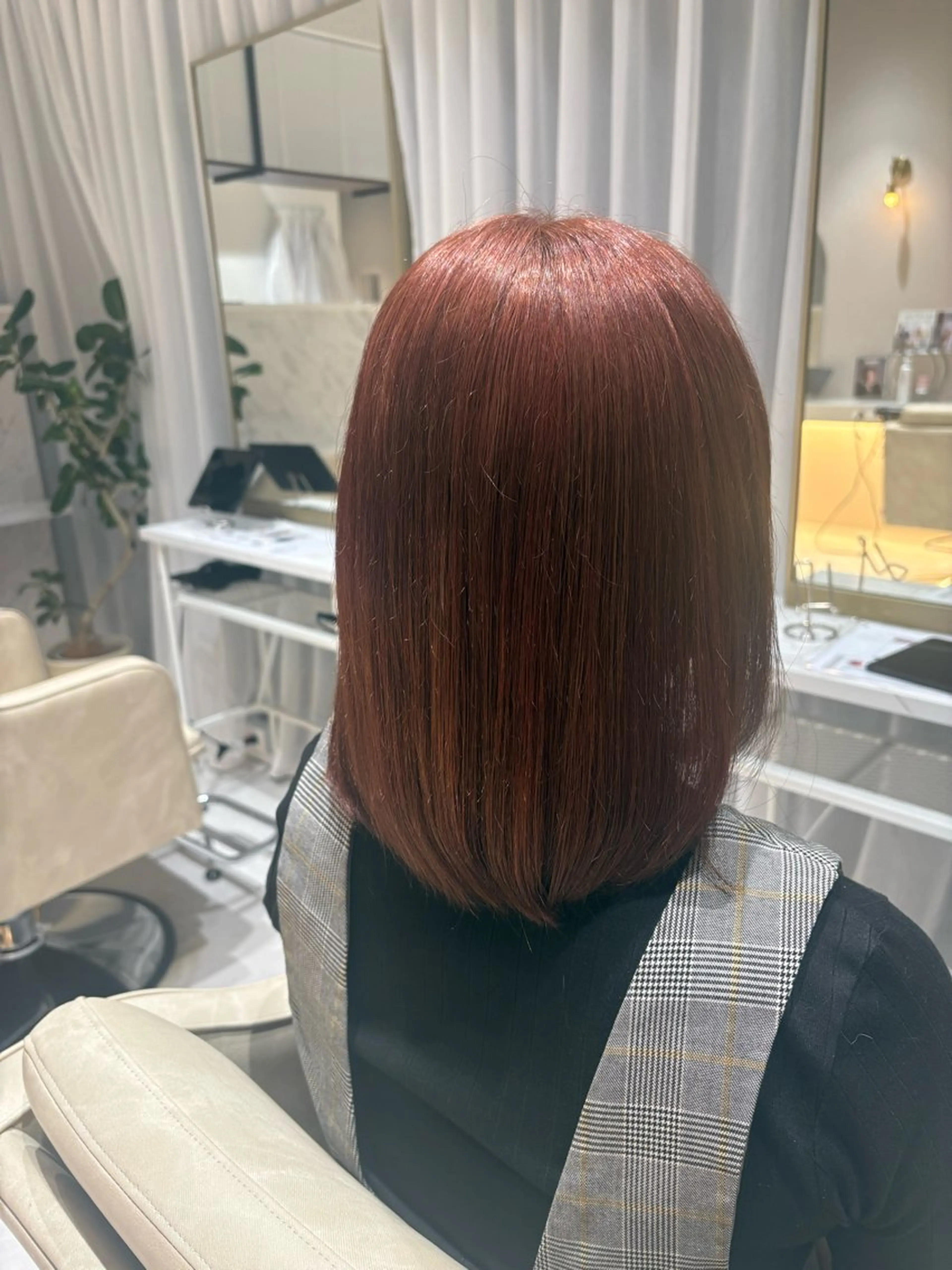 カラー ヘアカラー 🥨伊藤みやこ🥨 ショートカット🌈のヘアスタイル