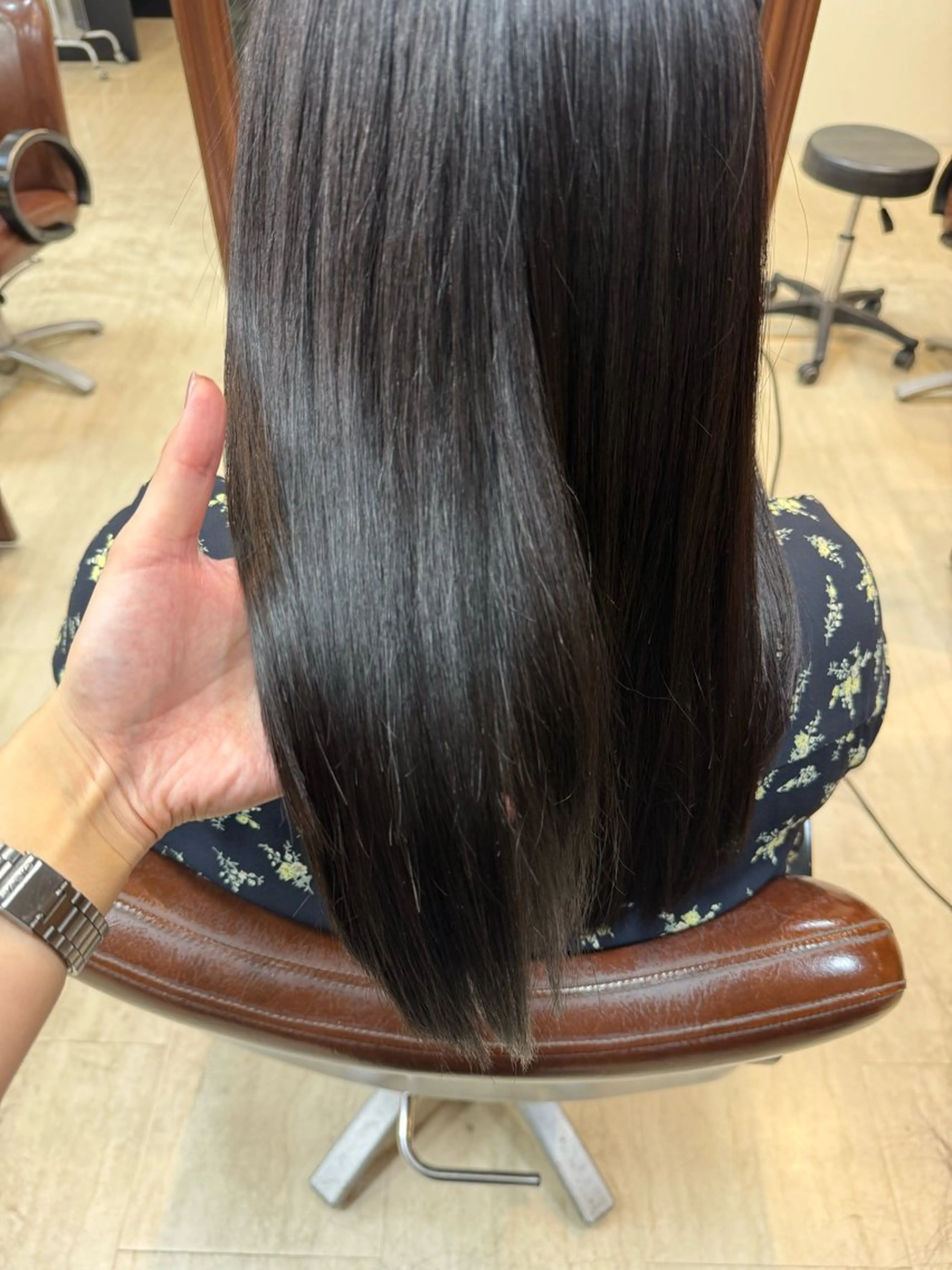 セミロング カット 縮毛矯正 早﨑 映天のヘアスタイル