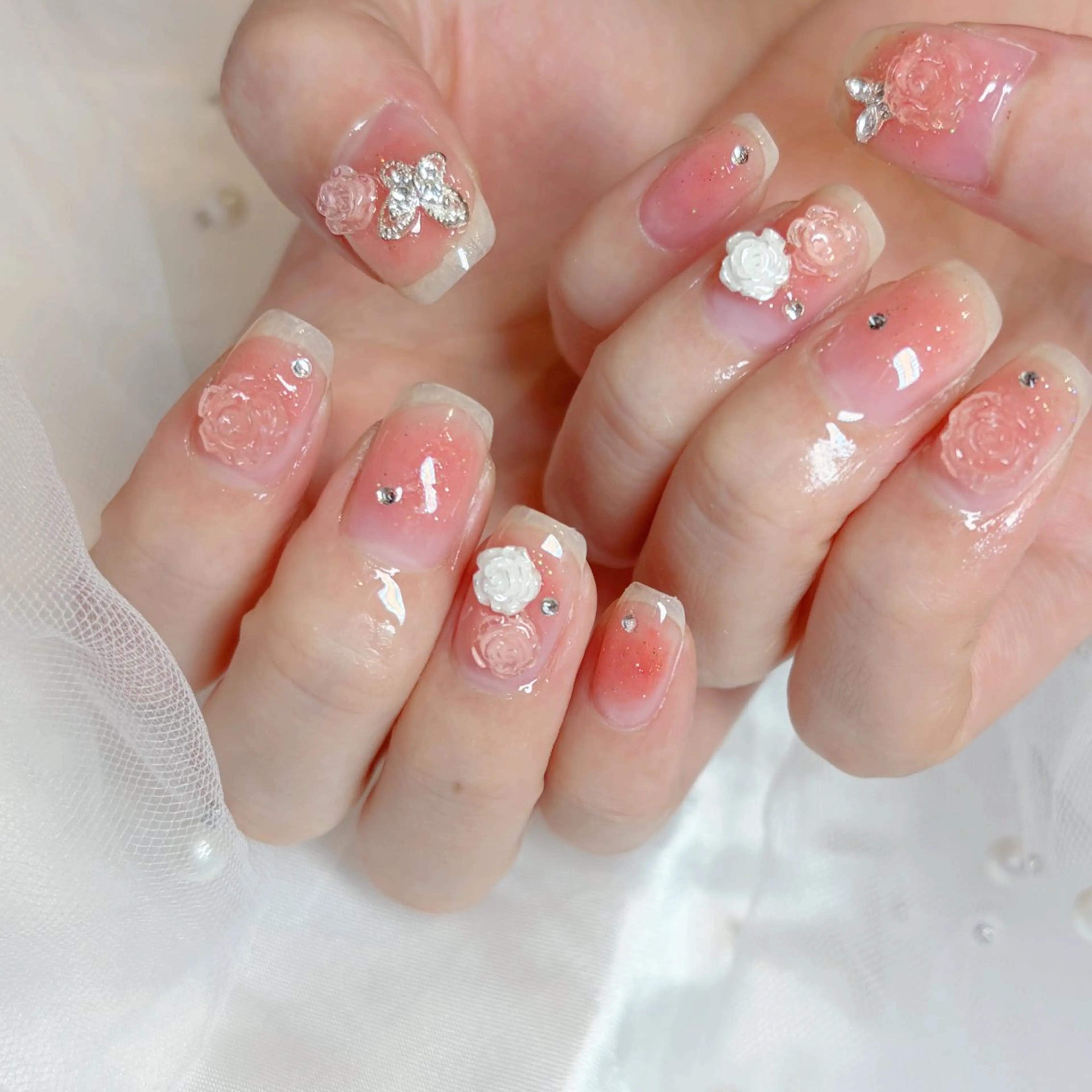 ネイル チークネイル キラキラネイル ピンク ワンホンネイル ハンドネイル aitas | nanamiのネイルデザイン