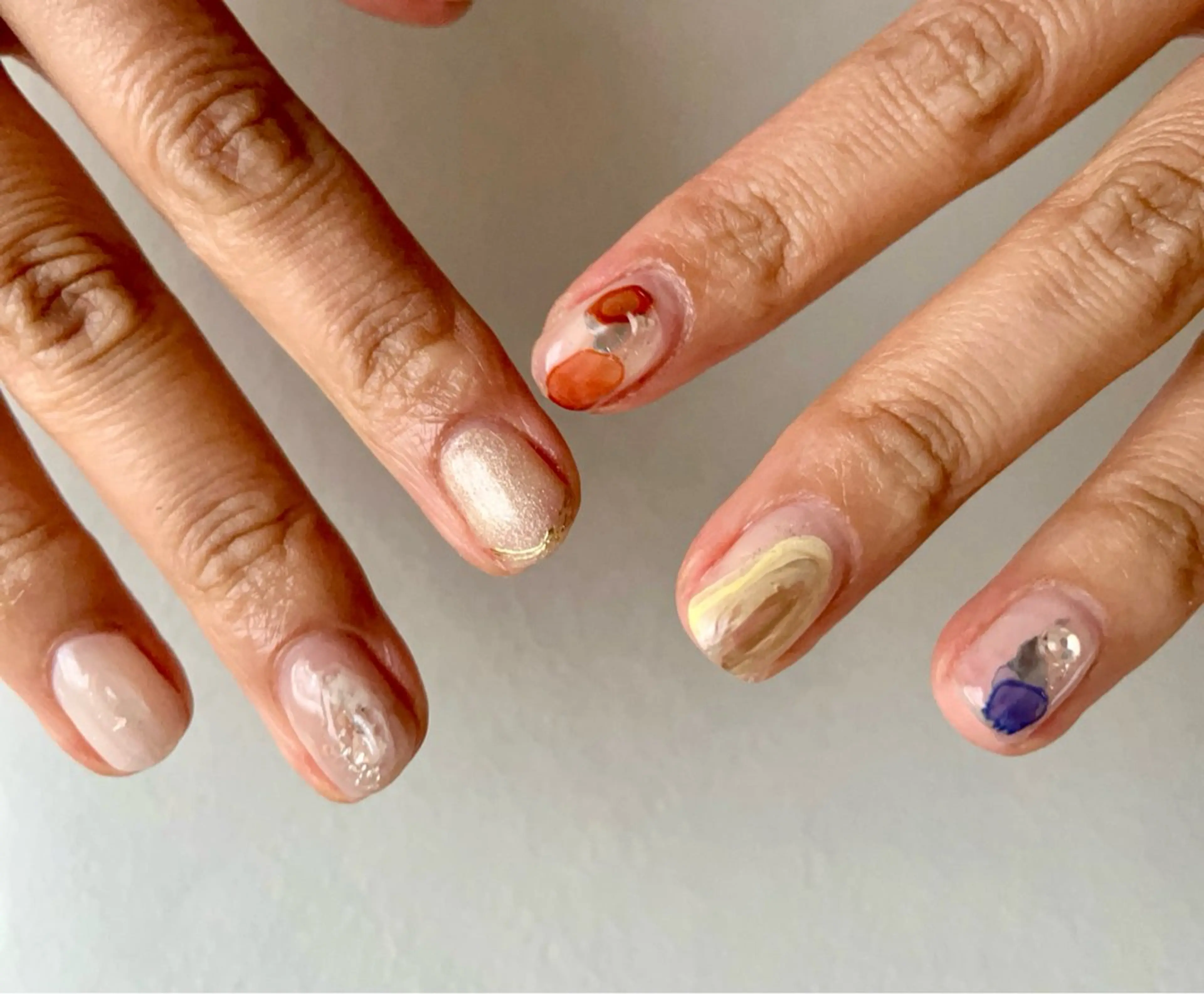 ネイル tsumeya ゆるかわ手描きネイルのネイルデザイン