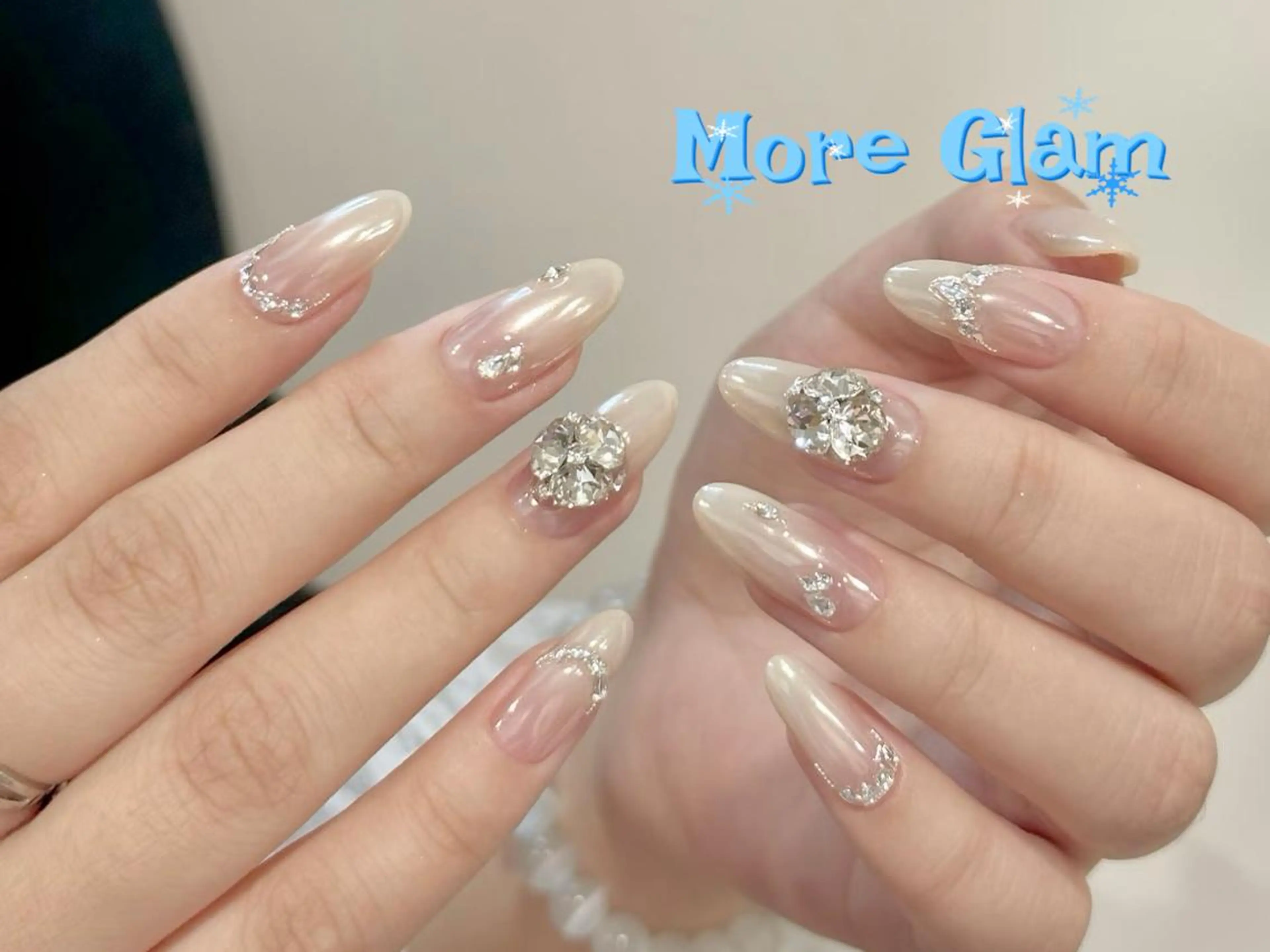 ネイル 長さ出し フットネイル フレンチネイル ジェルネイル ガラスフレンチ More Glam 池袋東口店のネイルデザイン