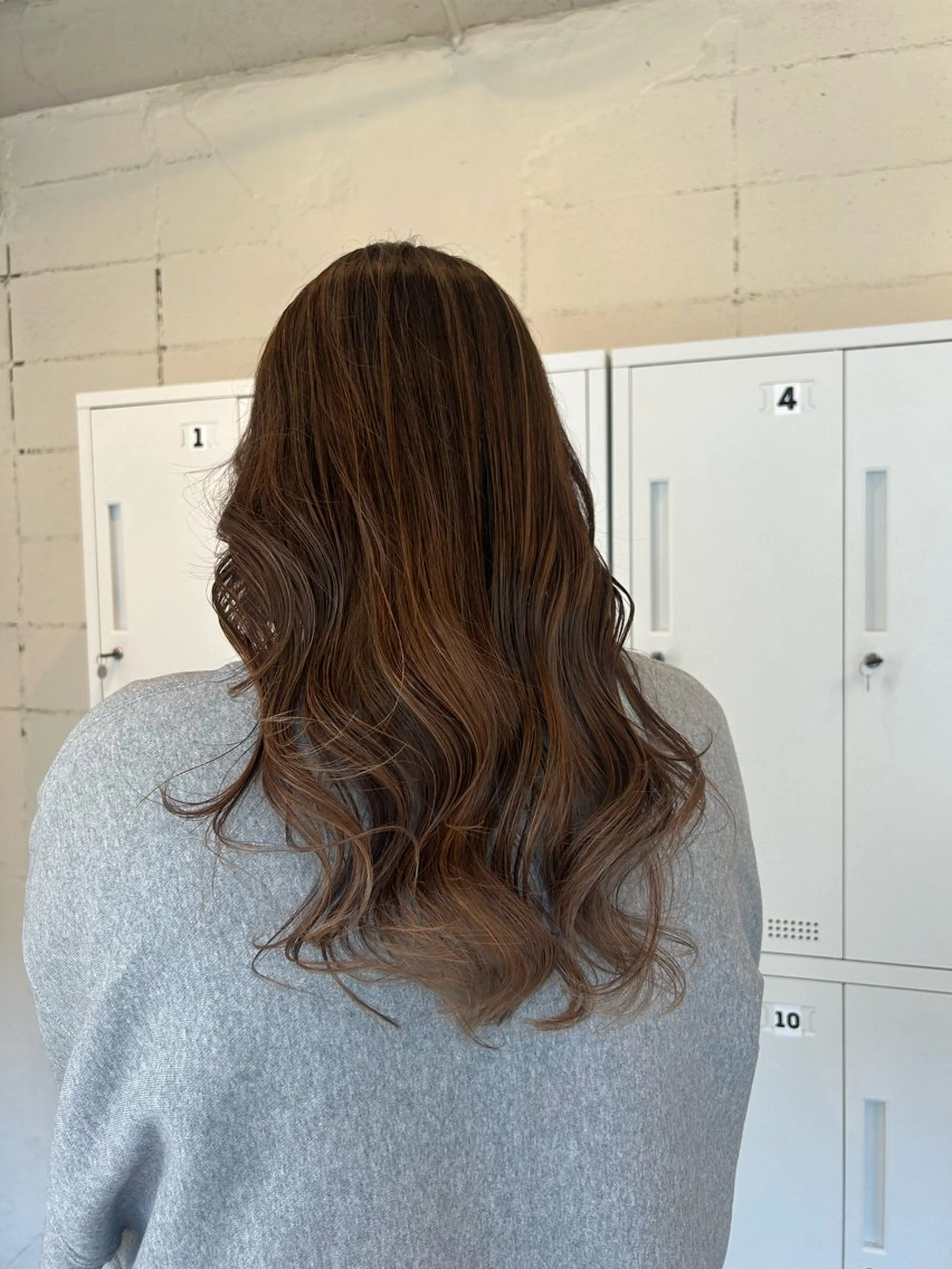 カラー ヘアカラー ユイ コハルのヘアスタイル