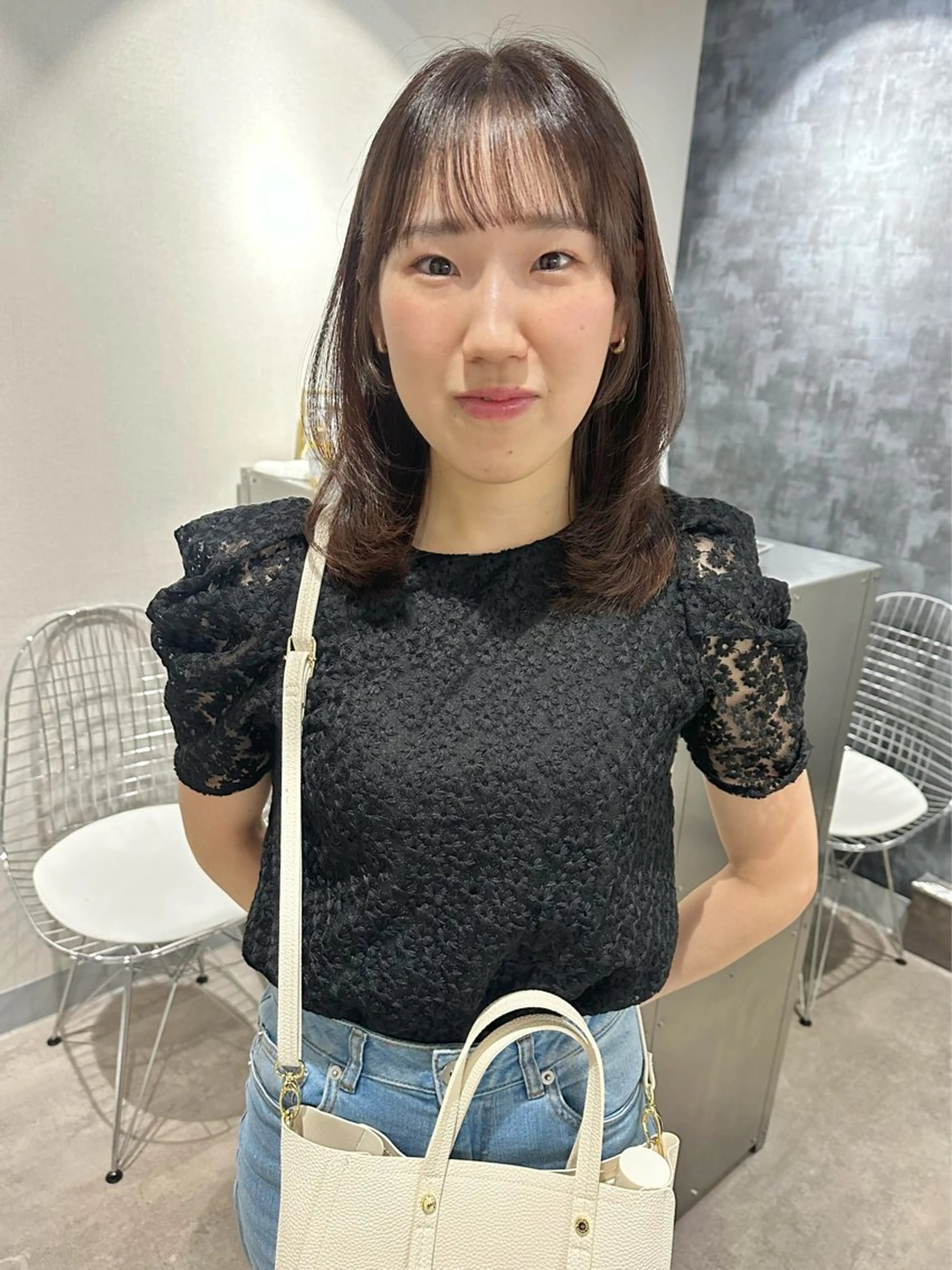 ミディアム カラー ミディアムレイヤー ブラウンカラー グレージュ レイヤーカット レイヤーカット🪄 耳ツボ🎀Ayumiのヘアスタイル