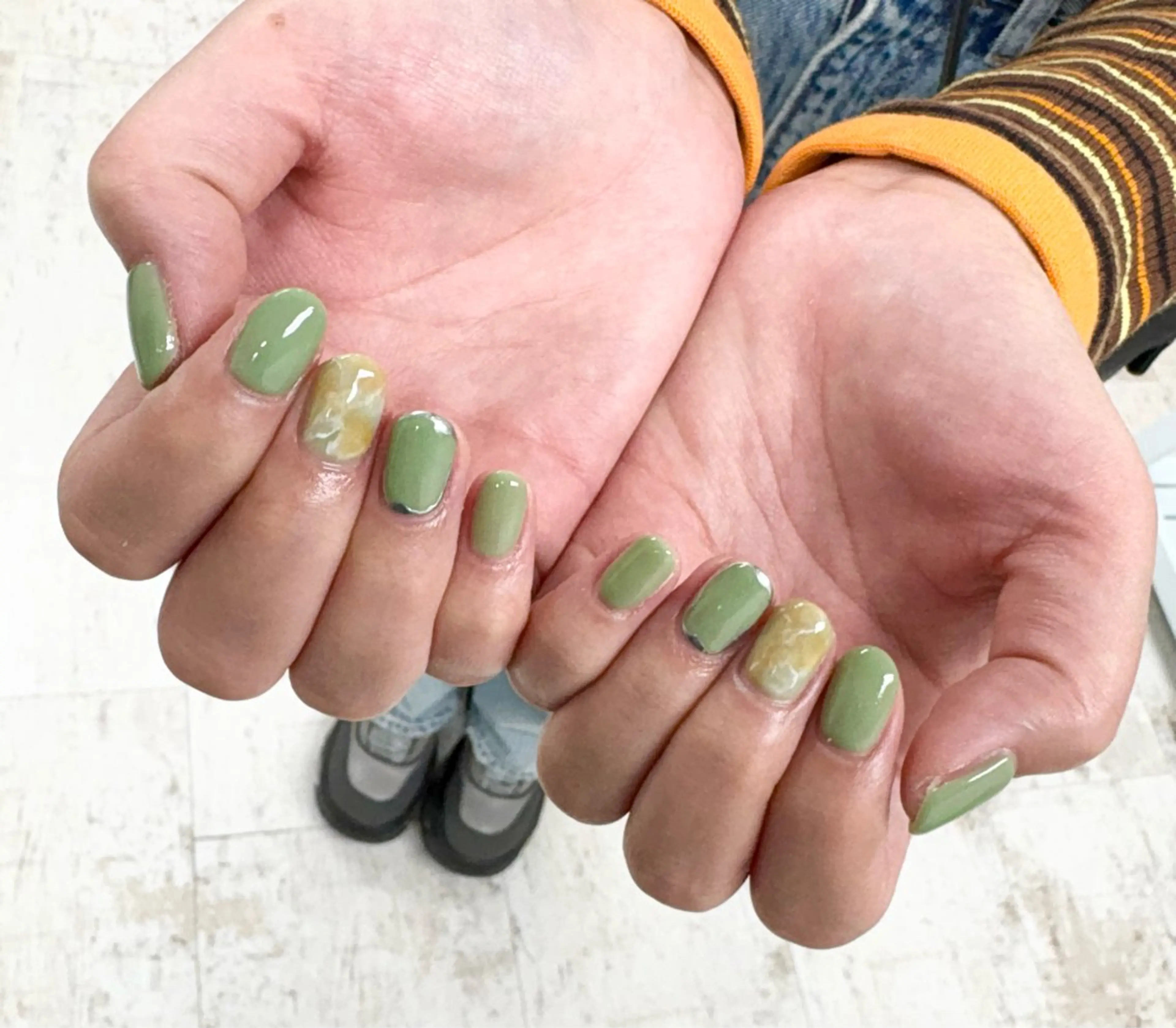 ネイル 持ち込み 吉田 里菜のネイルデザイン