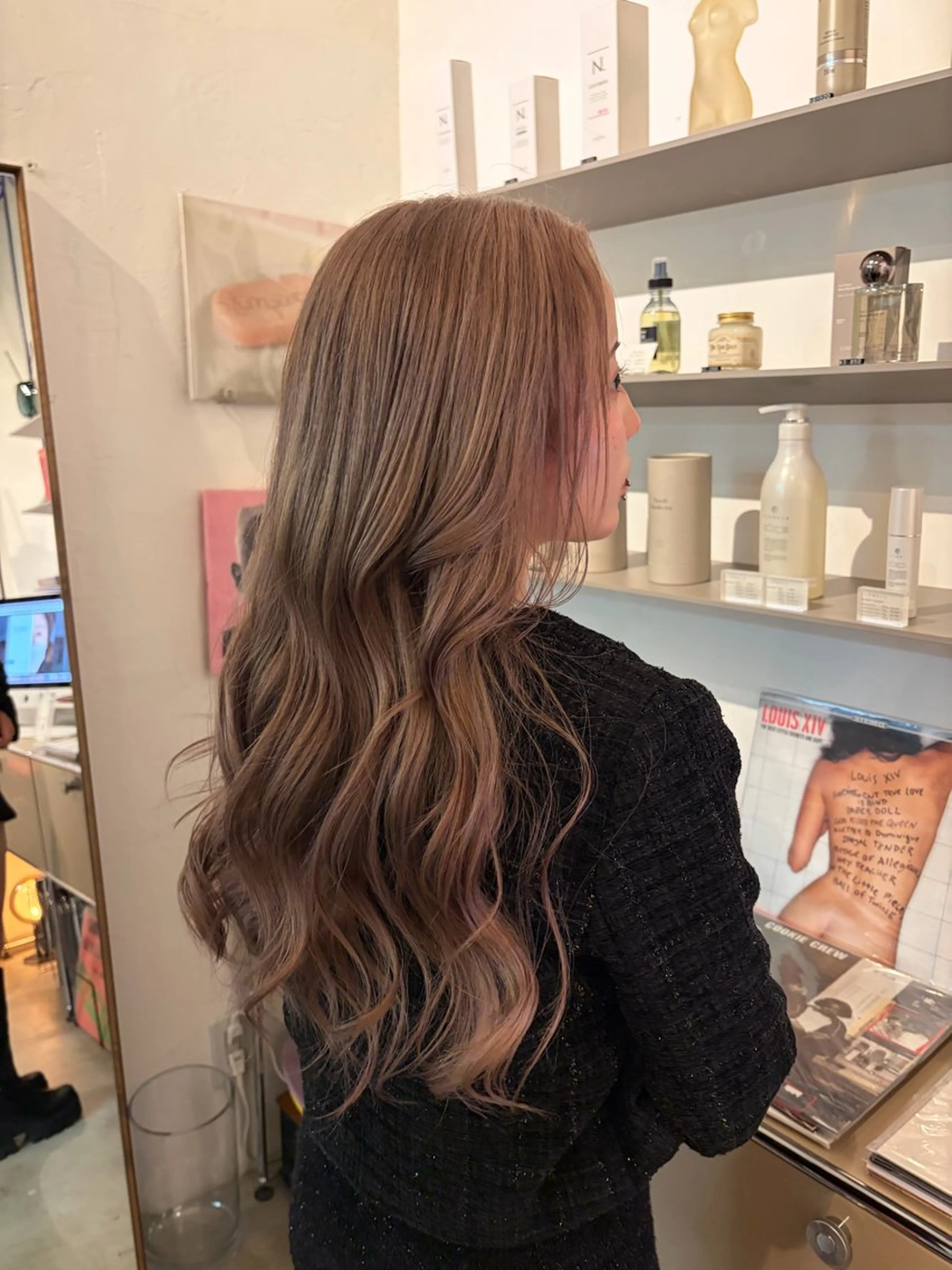 ロング ヘアカラー カヨコ/ハイトーン /透明感カラーのヘアスタイル