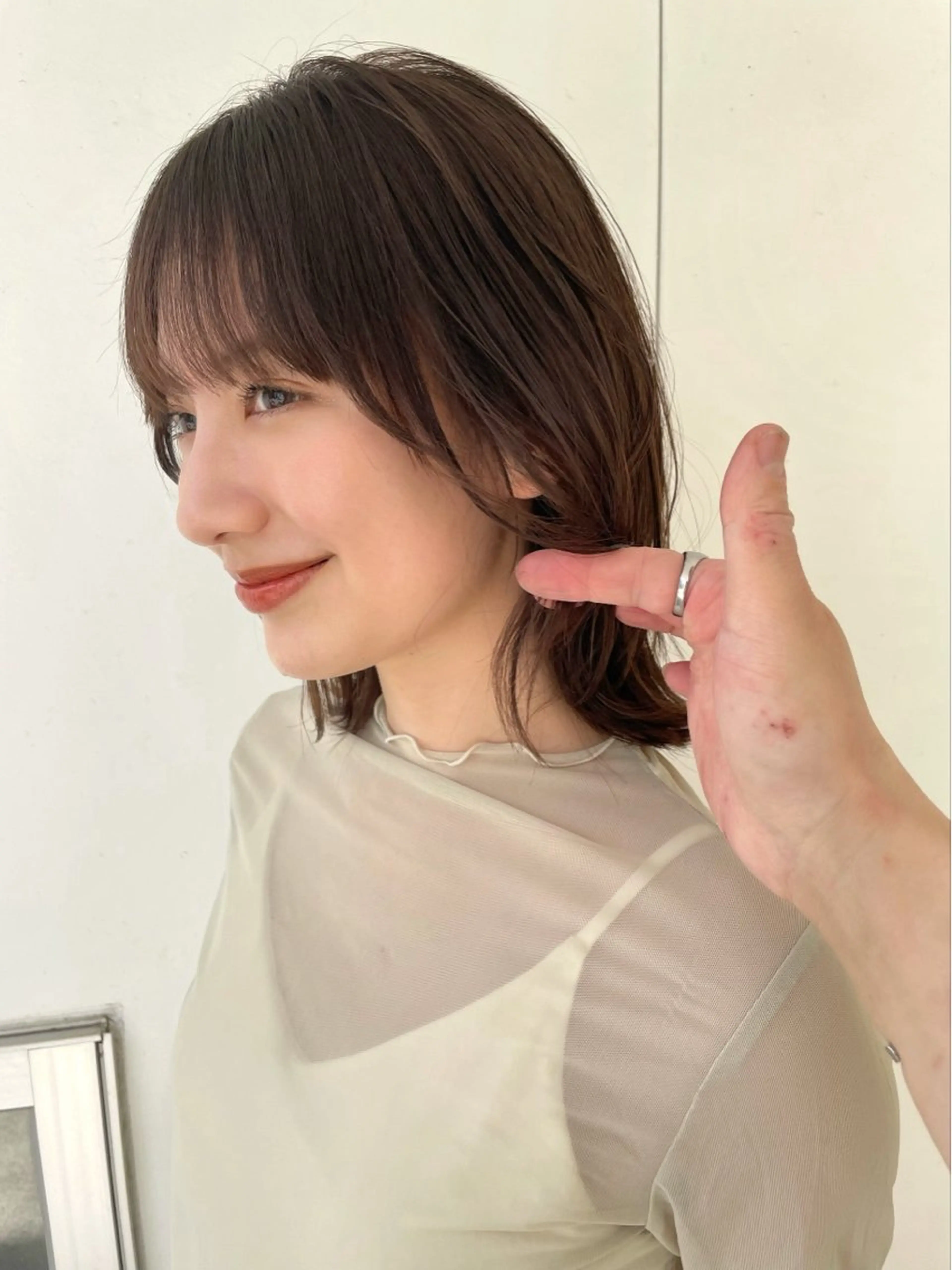 ミディアム カラー 切りっぱなしボブ ボブレイヤー ボブ くびれヘア 伸ばしかけ カット ヘアカラー 結べるレイヤーボブ くびれLady表参道のヘアスタイル