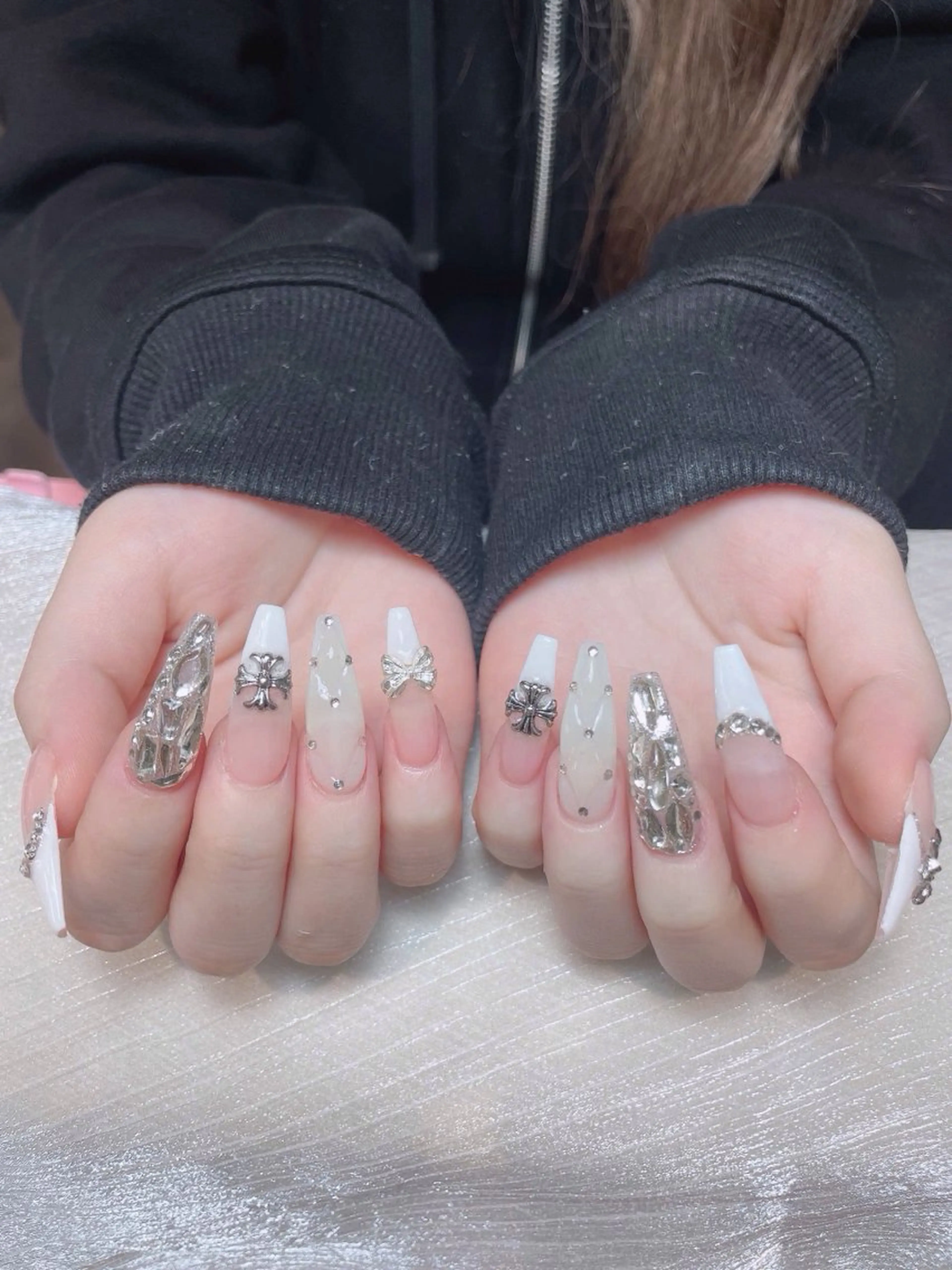 ネイル オーロラネイル ブラウン 氷ネイル・うるうるネイル キラキラネイル 韓国ネイル ハンドネイル Sora  Nail 長さ出し専門店のネイルデザイン