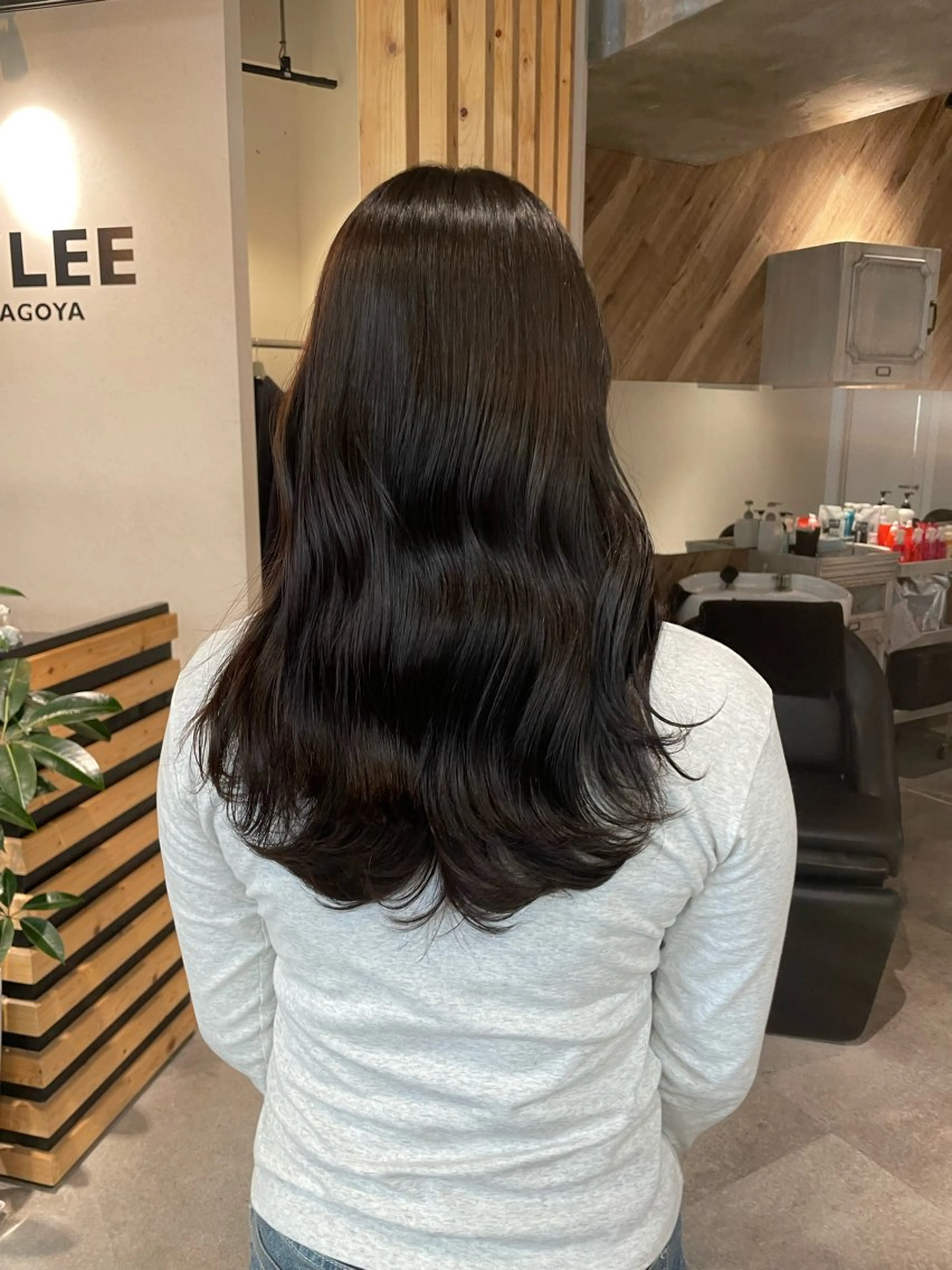 セミロング カラー ブラウンカラー ヘアカラー 久保田 千尋のヘアスタイル