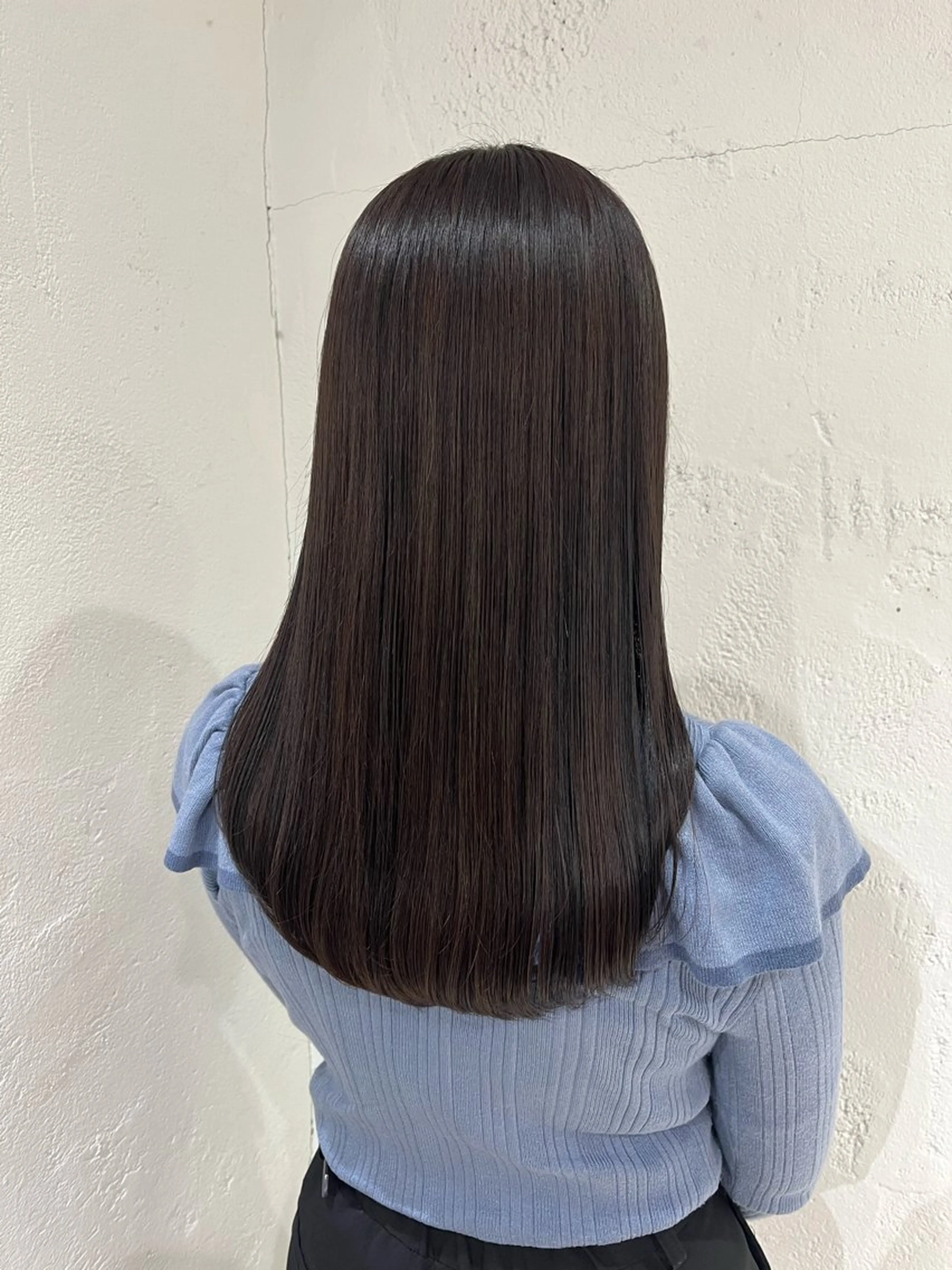ロング カラー ブルーカラー ブルージュ 透明感カラー ラベンダーカラー レイヤーカット カット トリートメント 透明感カラー/ 髪質改善/レイヤーのヘアスタイル