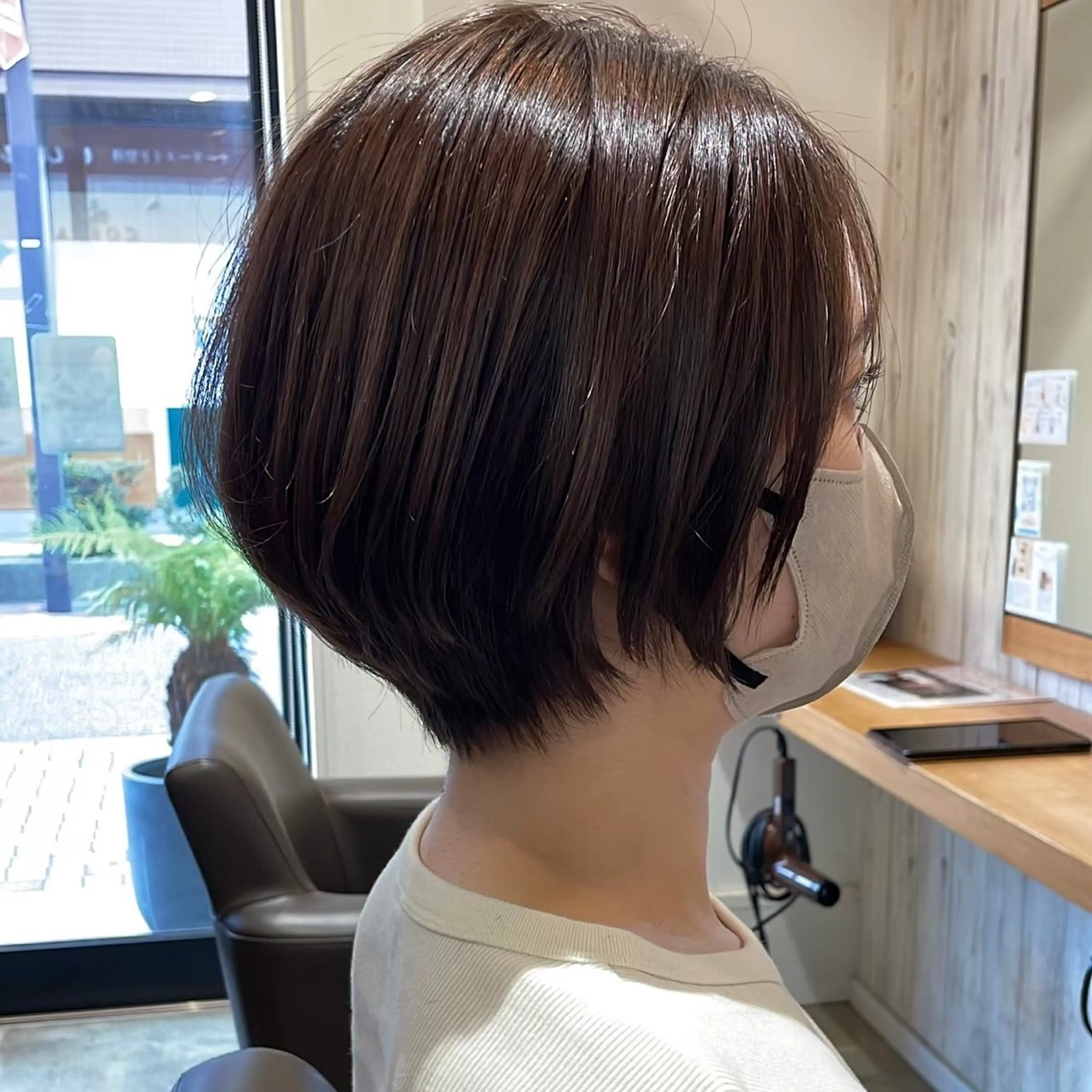 ショート 飯田 真季のヘアスタイル