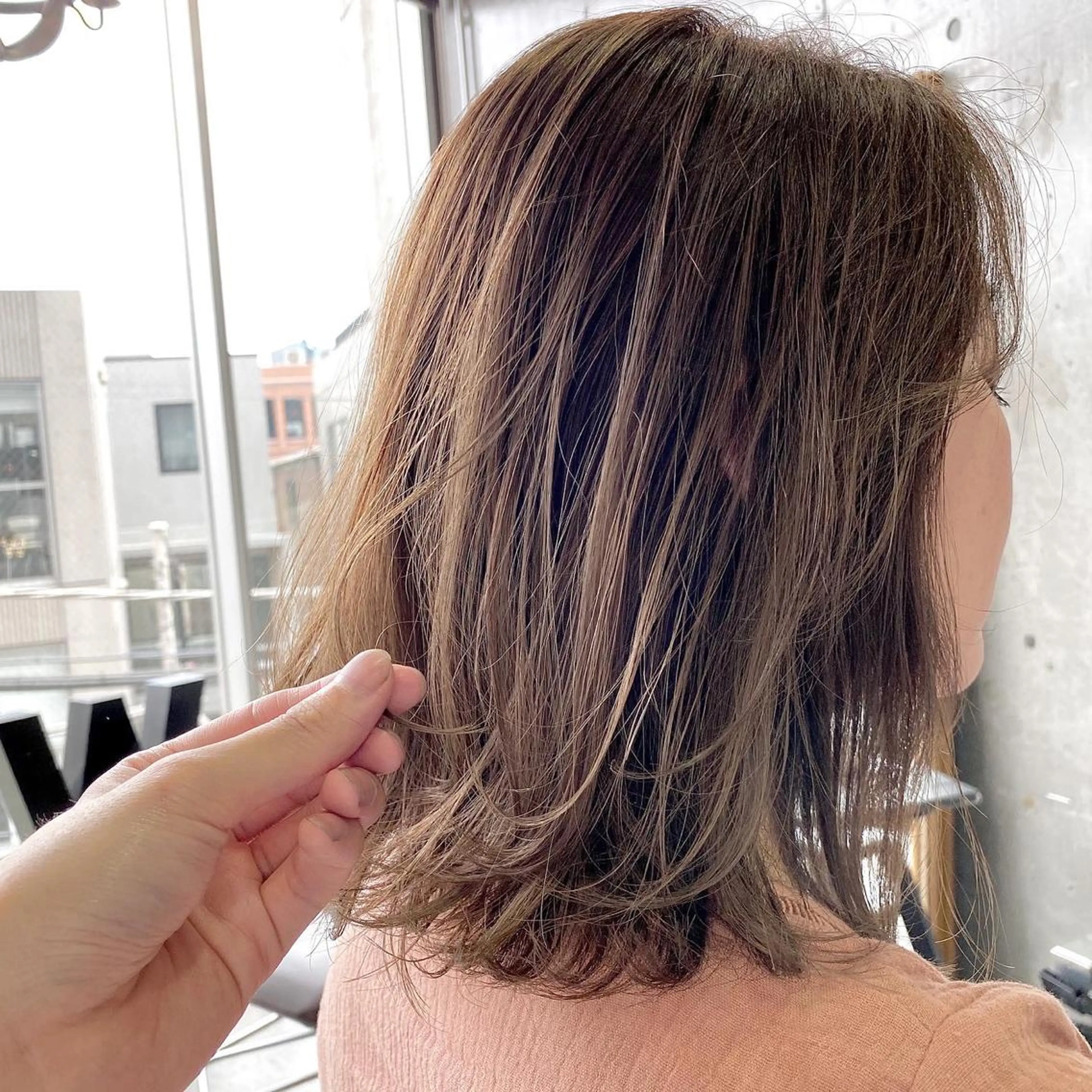 ミディアム カラー ヘアアレンジ カット ヘアカラー トリートメント ヘッドスパ 【ダメージレス施術】 【透明感】北村 拓也のヘアスタイル