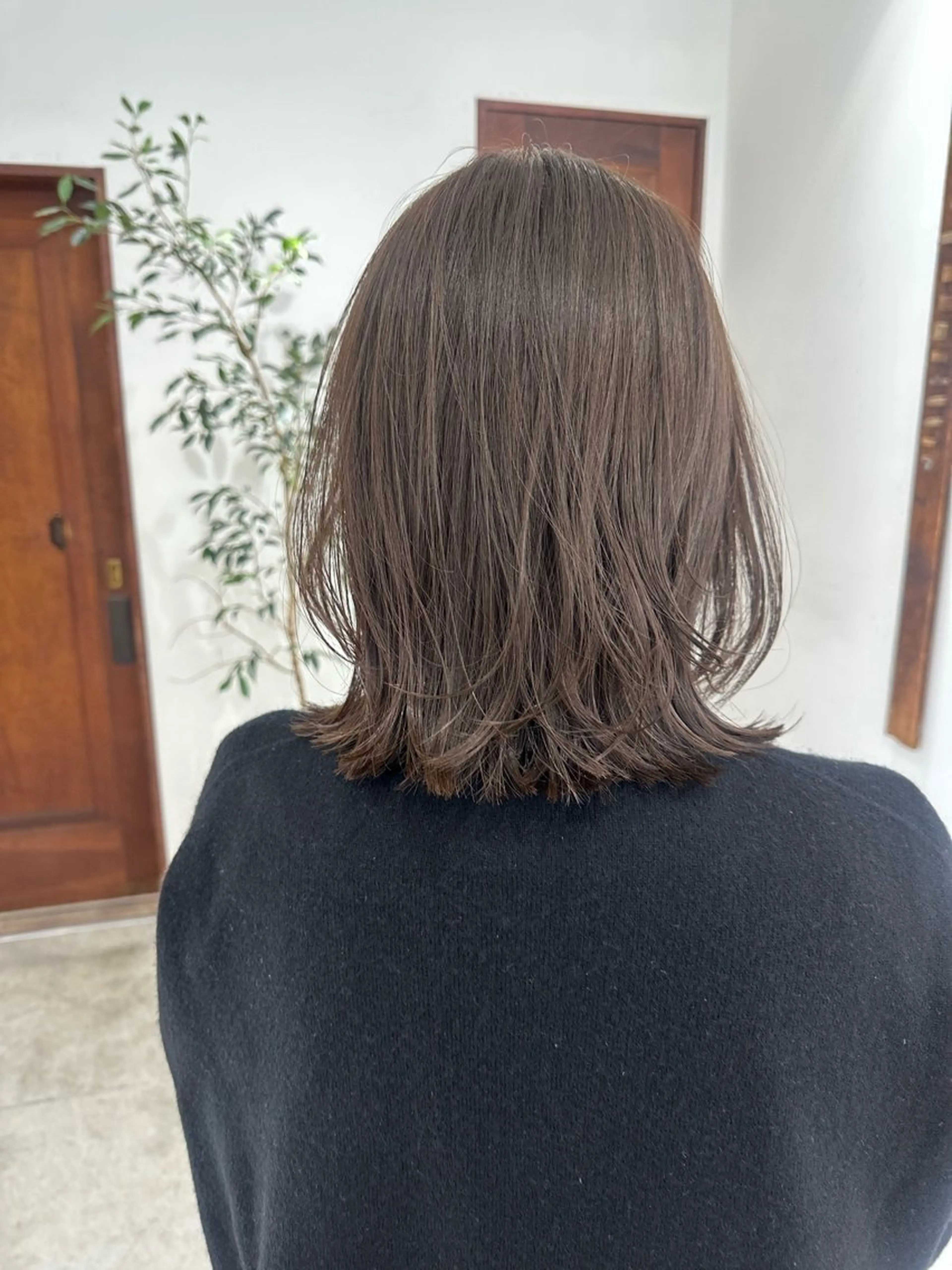 【デビュー限定価格✨】ミディアムの方へのカット➕話題のmarbb付きの写真