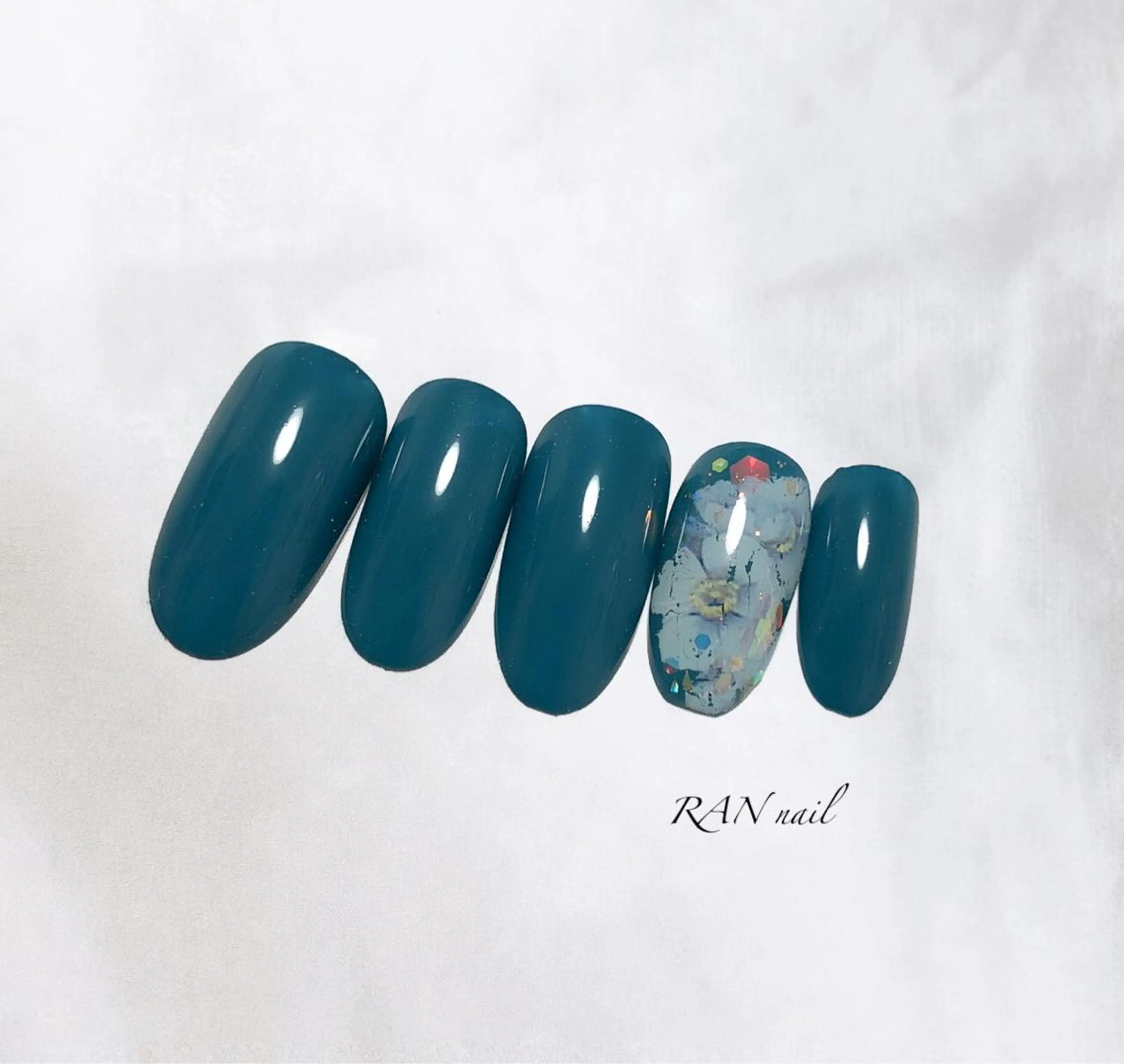 ネイル ブルー フラワーネイル フットネイル オフィスネイル ワンカラーネイル RAN nailのネイルデザイン