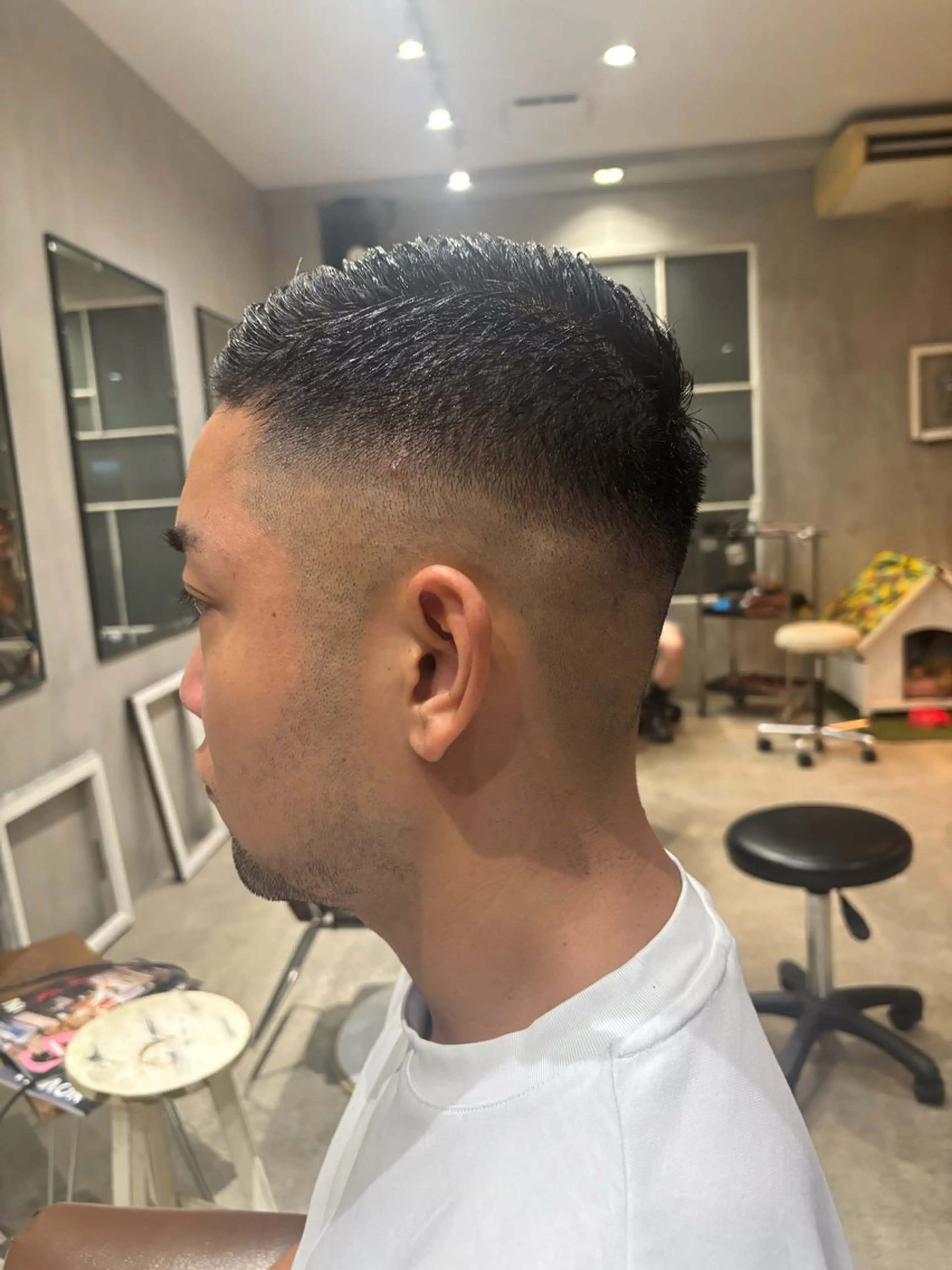 ショート メンズ センターパート フェードカット 刈り上げ ショートヘア 中目黒メンズ刈り上げ Harunaのヘアスタイル