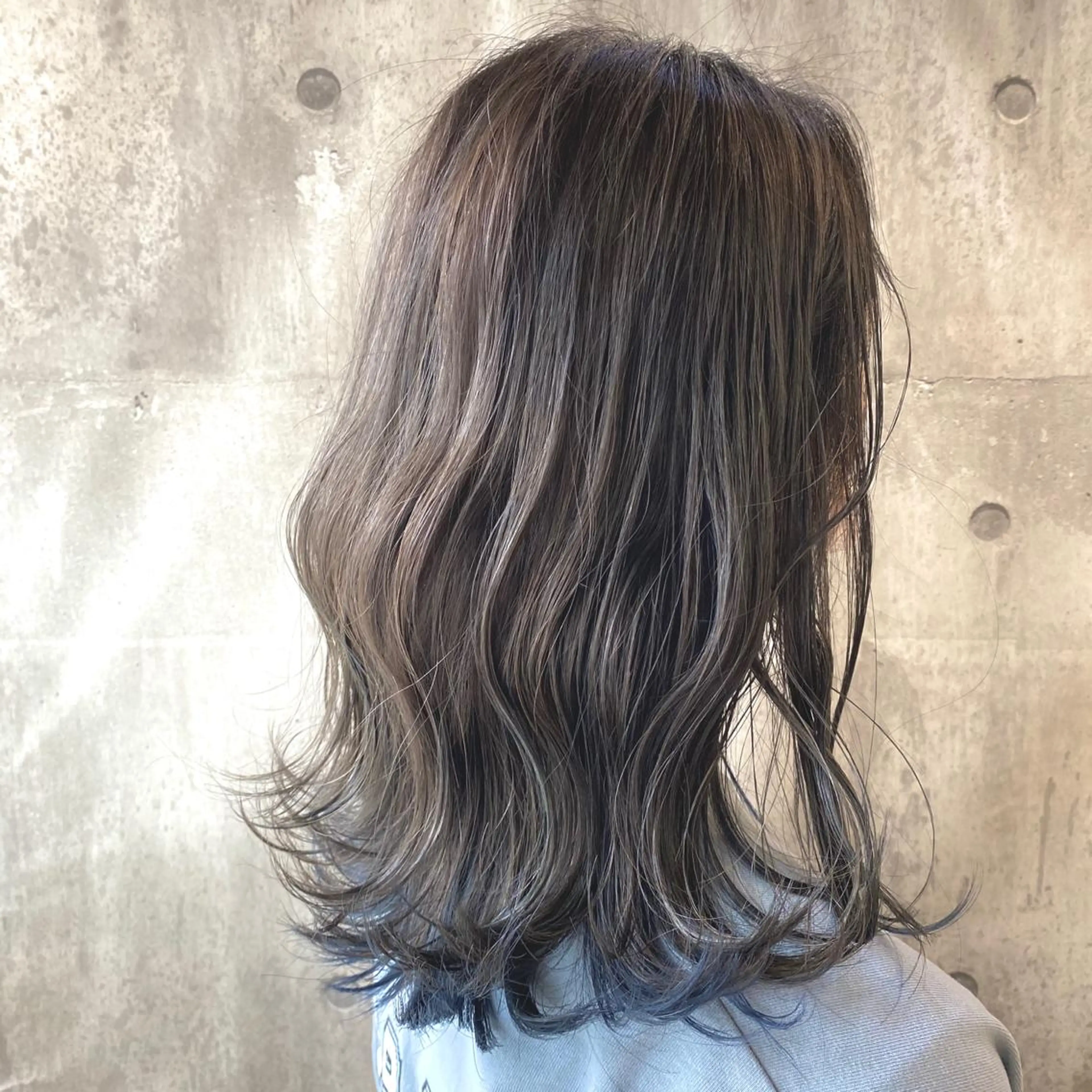 カラー Life Nagiのヘアスタイル