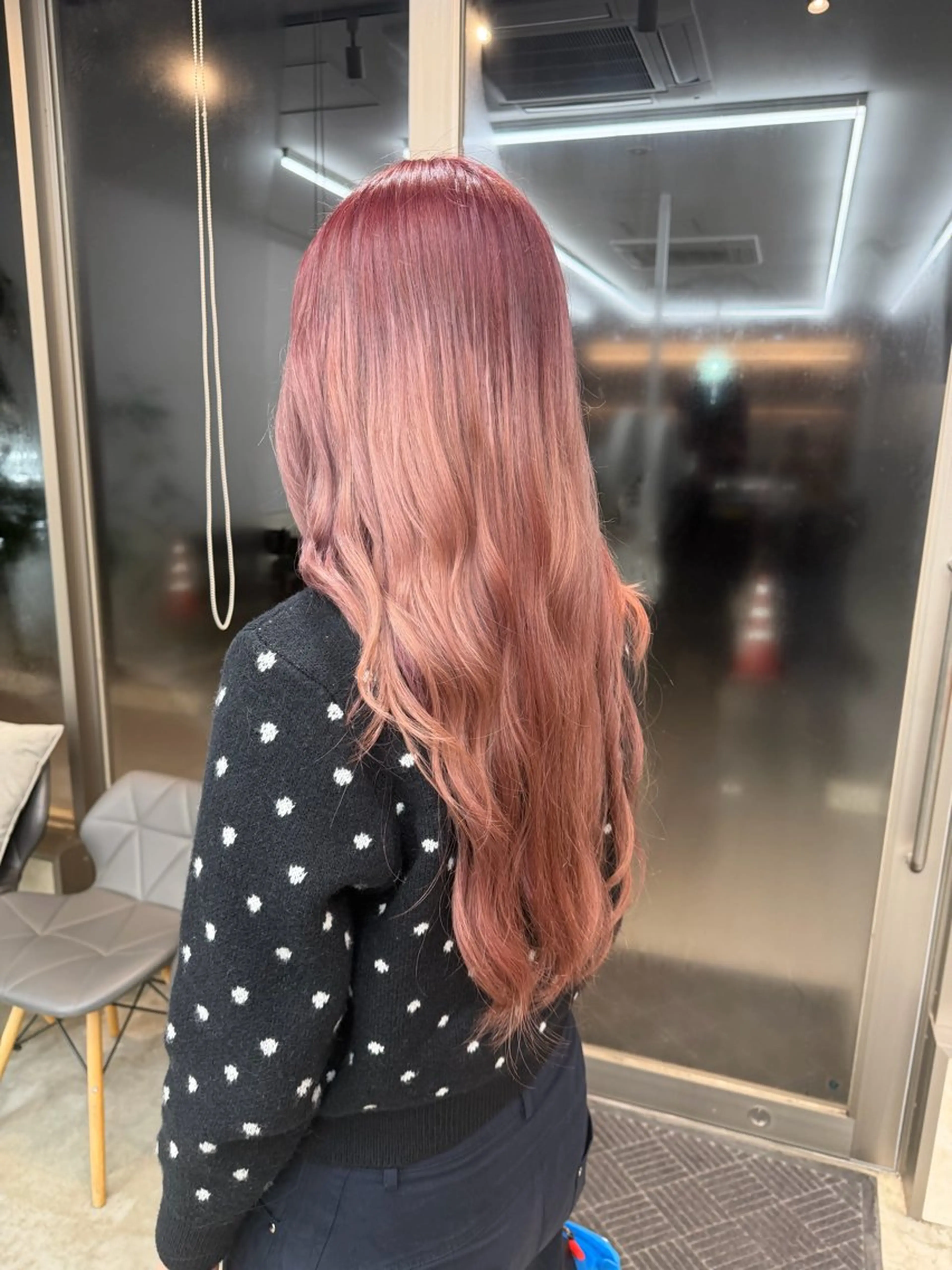 ロング カラー ベージュカラー ピンクカラー ピンクベージュ ヘアカラー sand chiharuのヘアスタイル