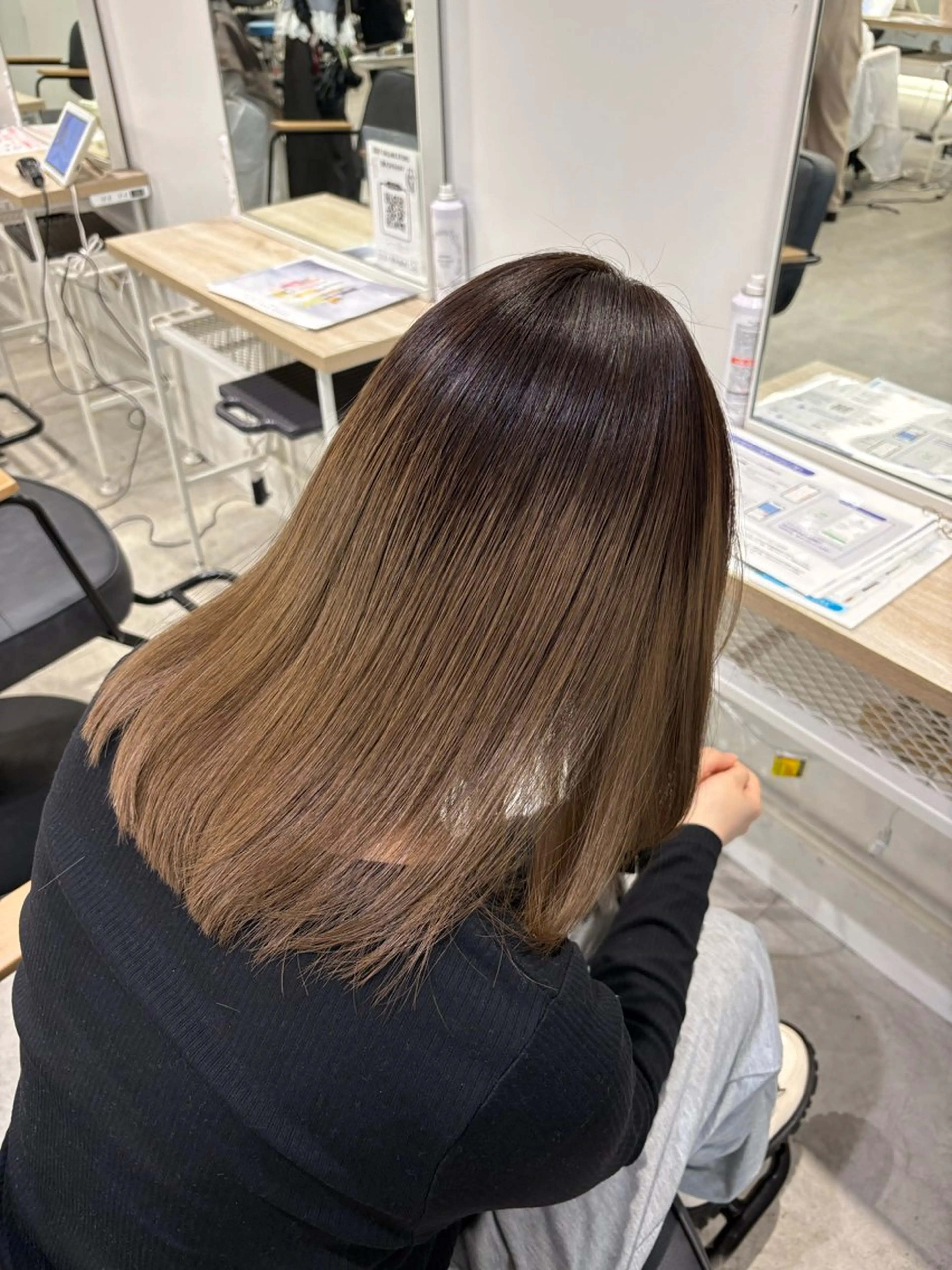 ミディアム トリートメント 似合わせカラー✩.* ハイトーン/リナのヘアスタイル