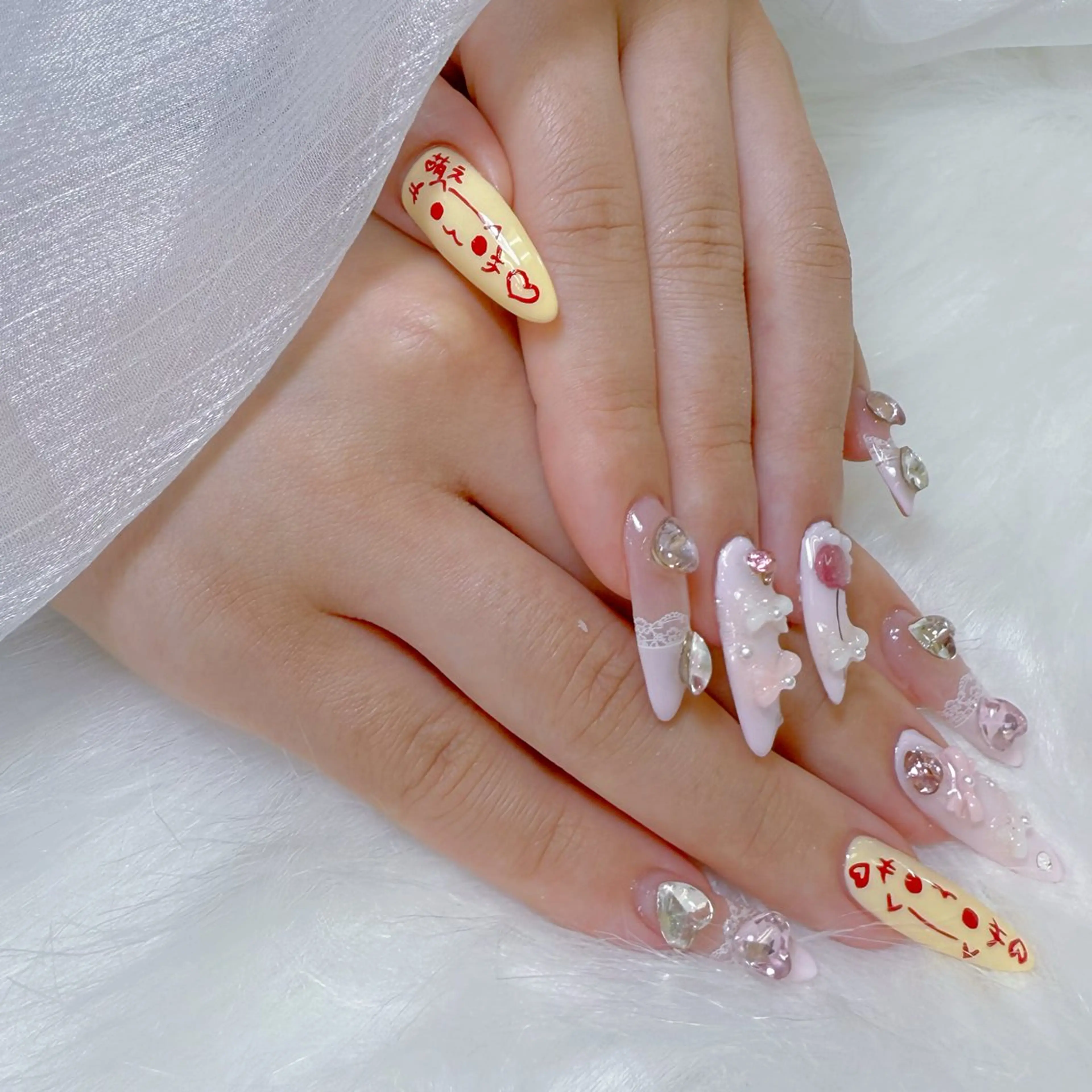 ネイル チークネイル クリアネイル ガーリー キラキラネイル 韓国ネイル ハンドネイル princess スカルプ専門店のネイルデザイン