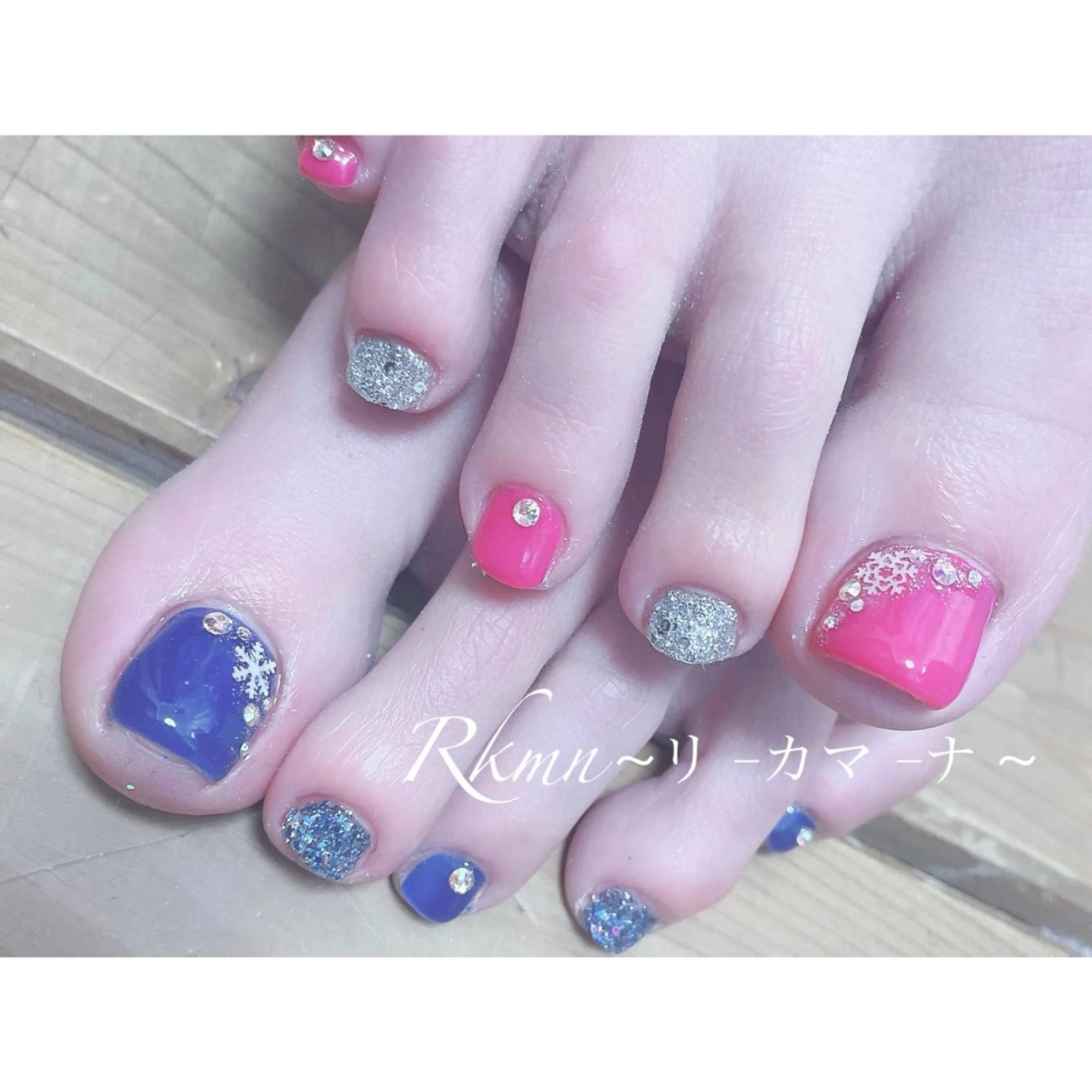 ネイル アートネイル ブルー フレンチネイル ジェルネイル グラデーション ハンドネイル フットネイル ハンドケア Rkmn ~リ-カマ-ナ~のネイルデザイン