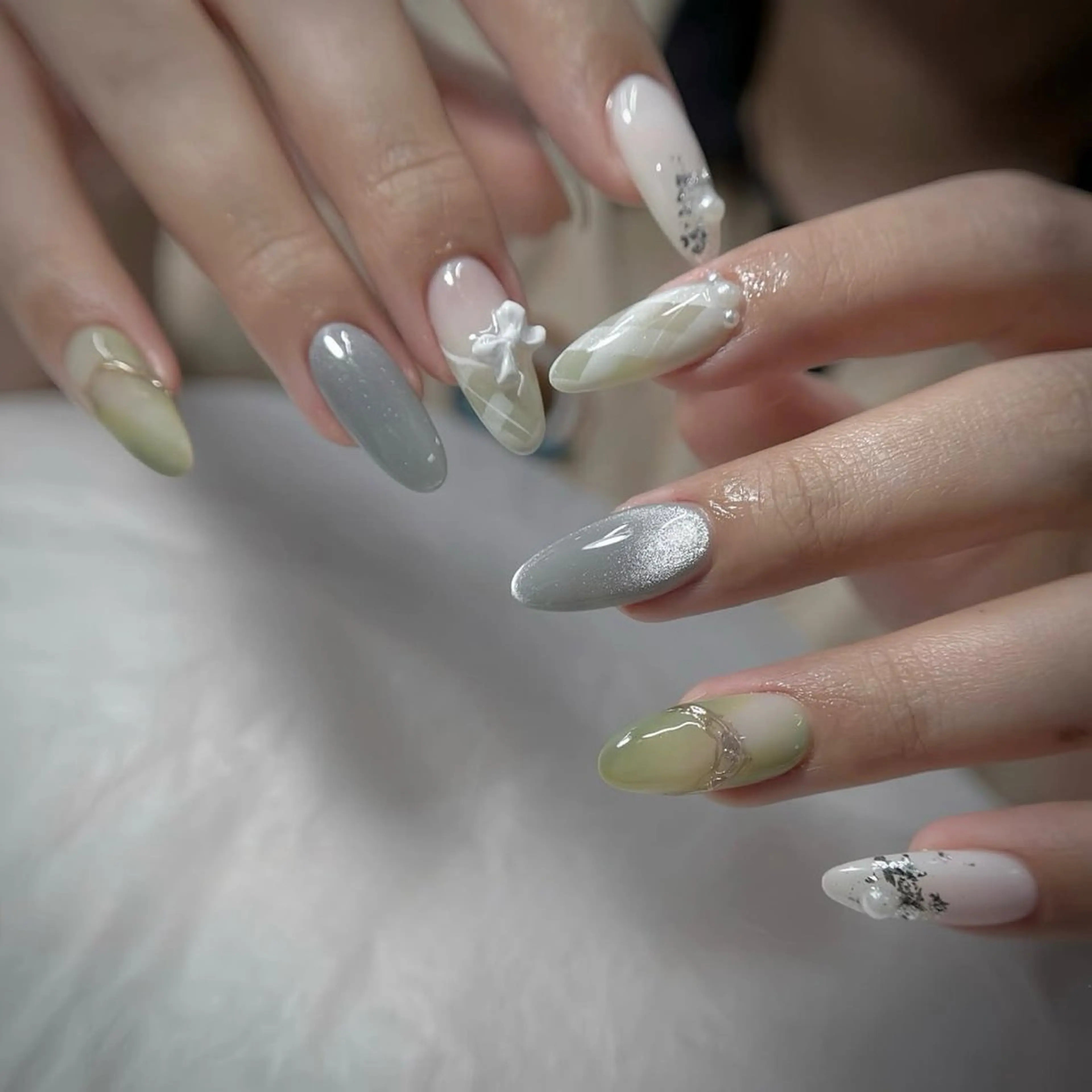 ネイル アートネイル オーロラネイル ブルー チークネイル フットネイル ハンドネイル NAILS168 新大久保店のネイルデザイン