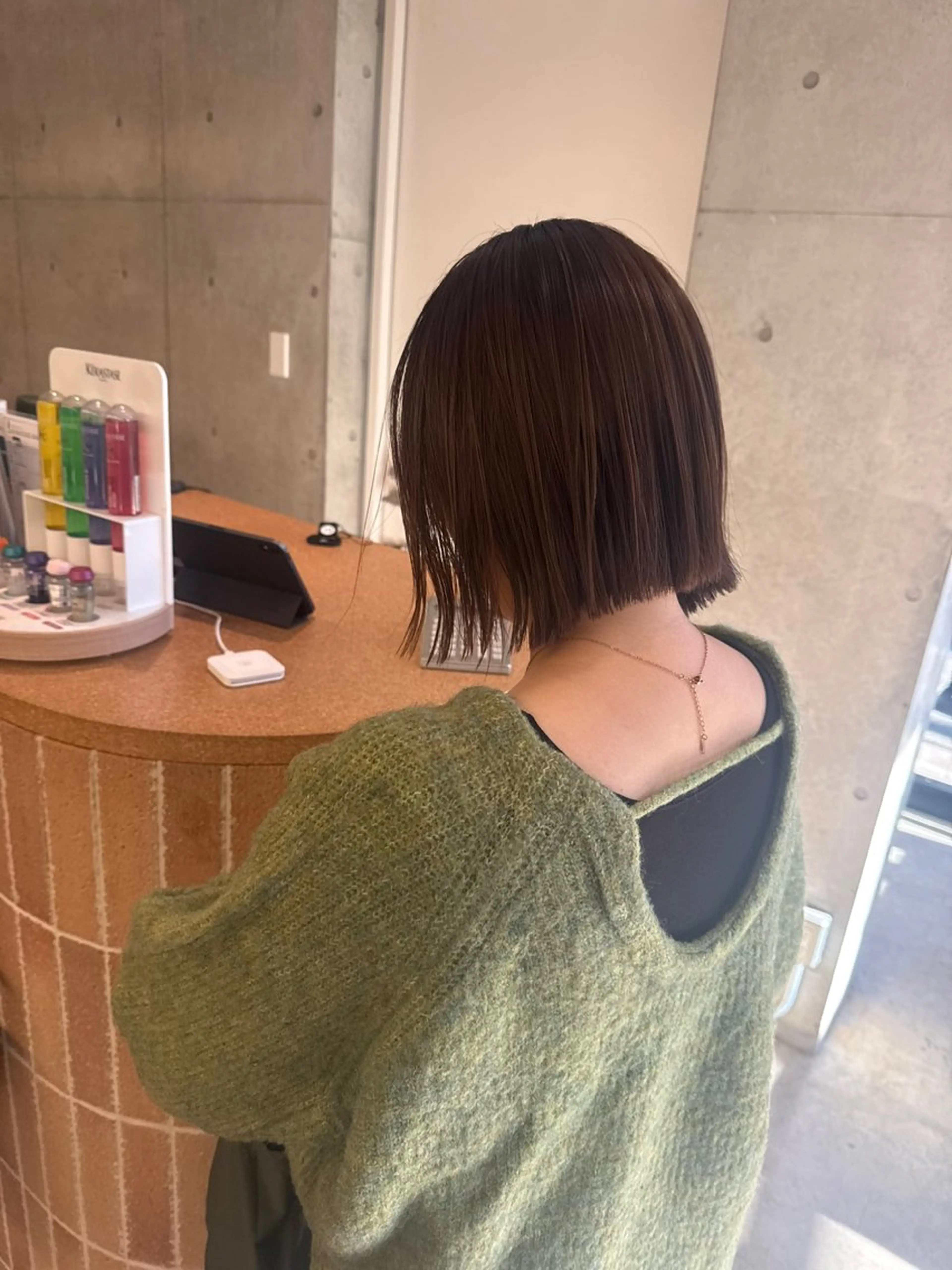 ショート カラー ショートボブ アッシュ ベージュカラー ブリーチ 透明感カラー カット 誰より丁寧なカット/ 小林輝/レイヤーのヘアスタイル