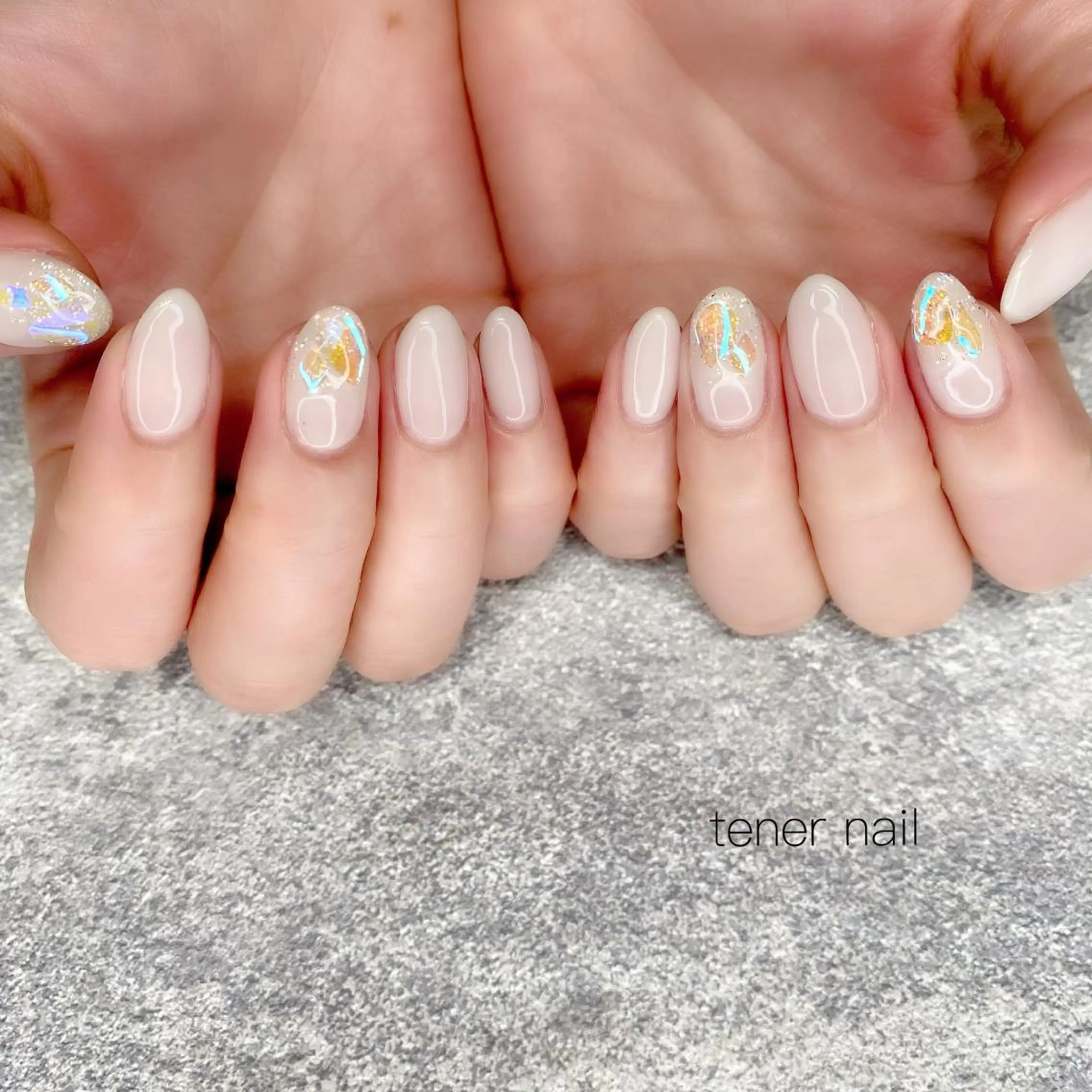 ネイル オーロラネイル 韓国ネイル ワンカラーネイル ストーンネイル テネルネイル tener nailのネイルデザイン