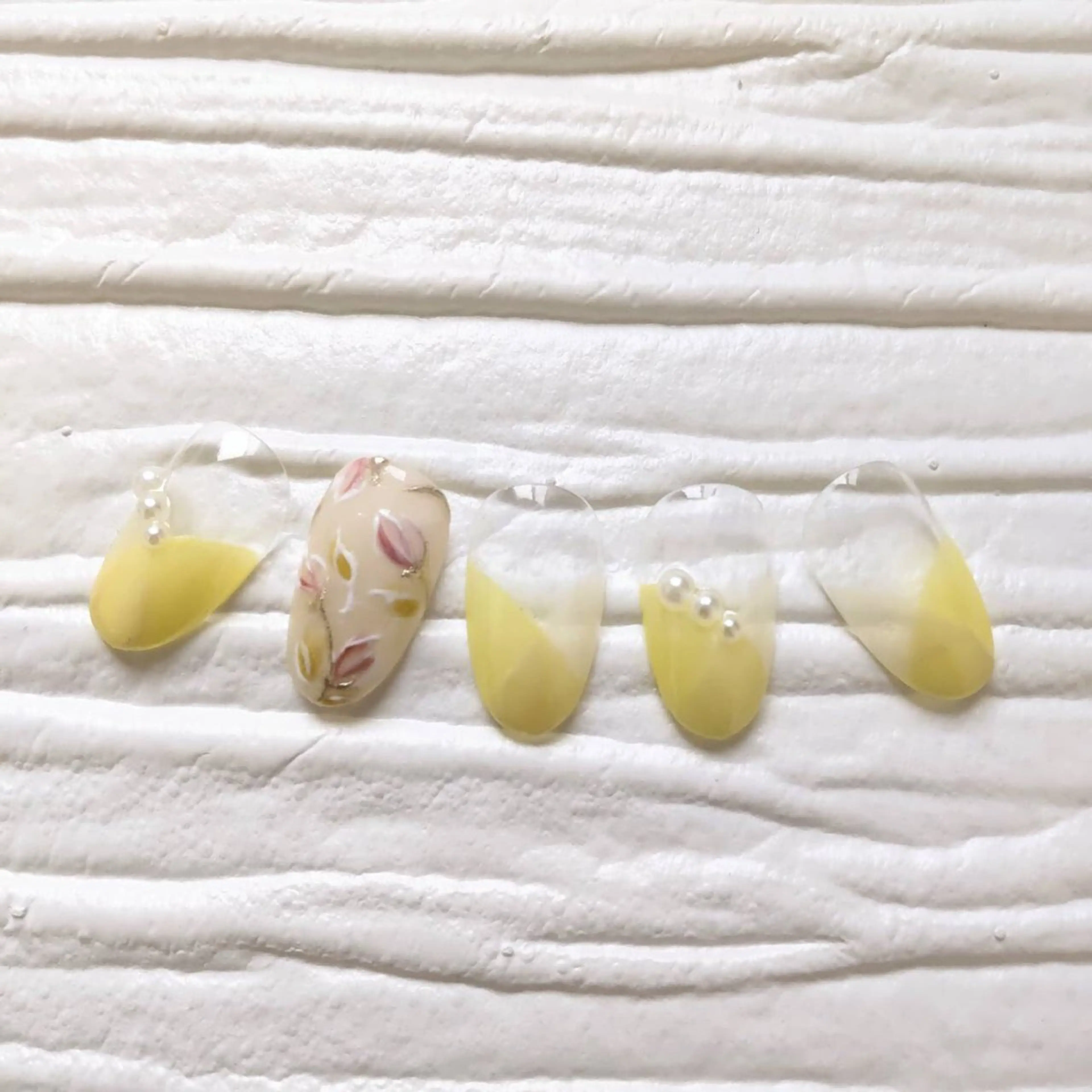 ネイル 自爪育成ネイルケア Lena  nailのネイルデザイン