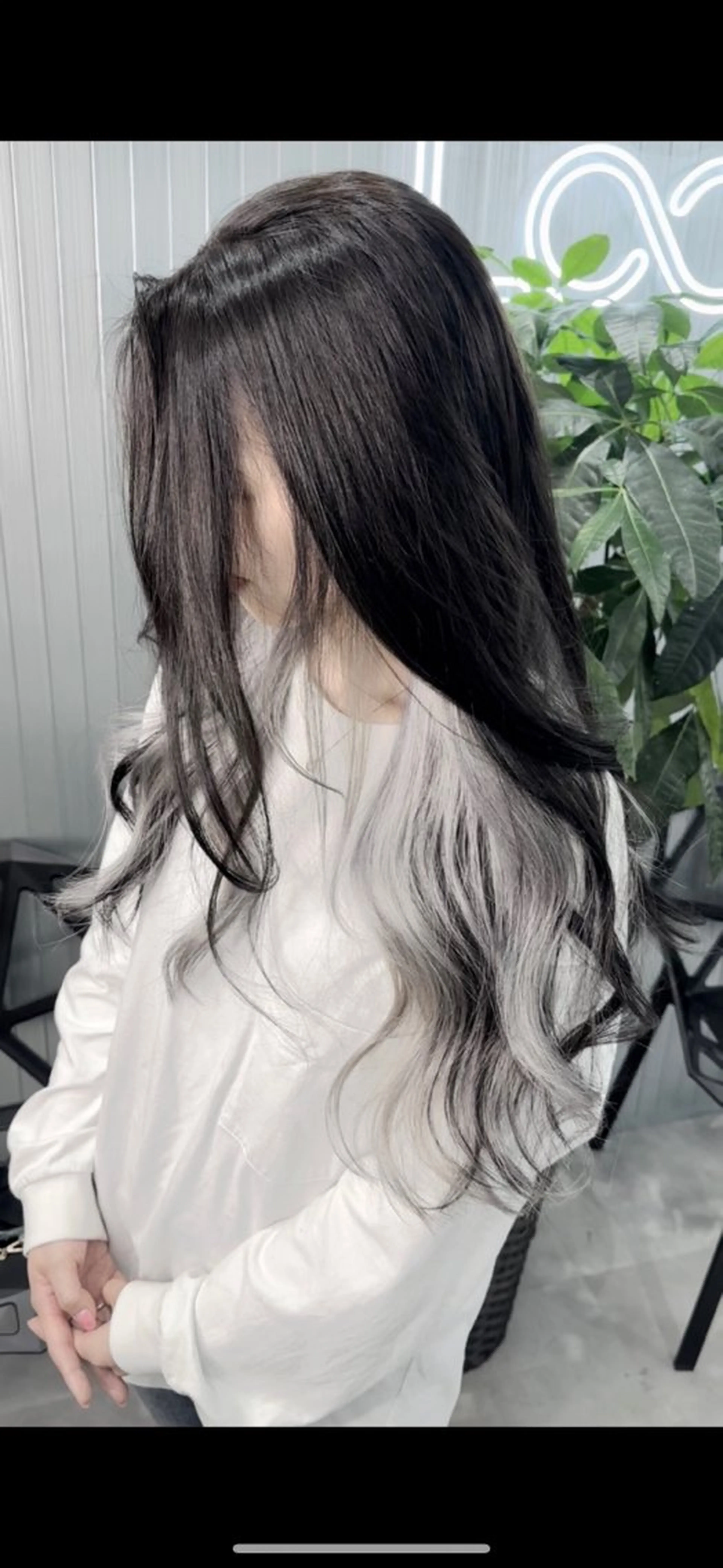 ロング カラー カット ヘアカラー LOOP hairのヘアスタイル