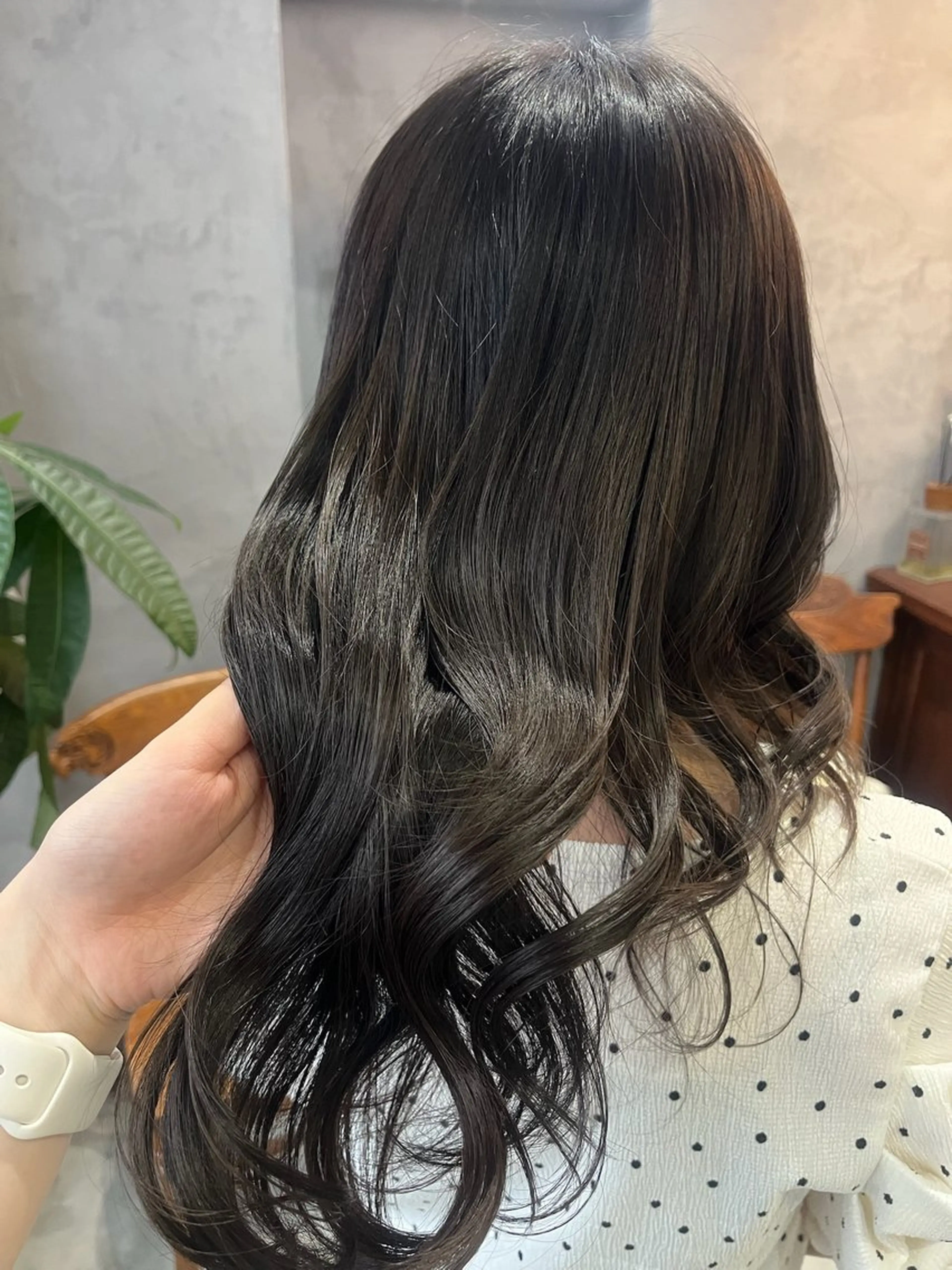 ロング ヘアカラー 前畑 きりあのヘアスタイル