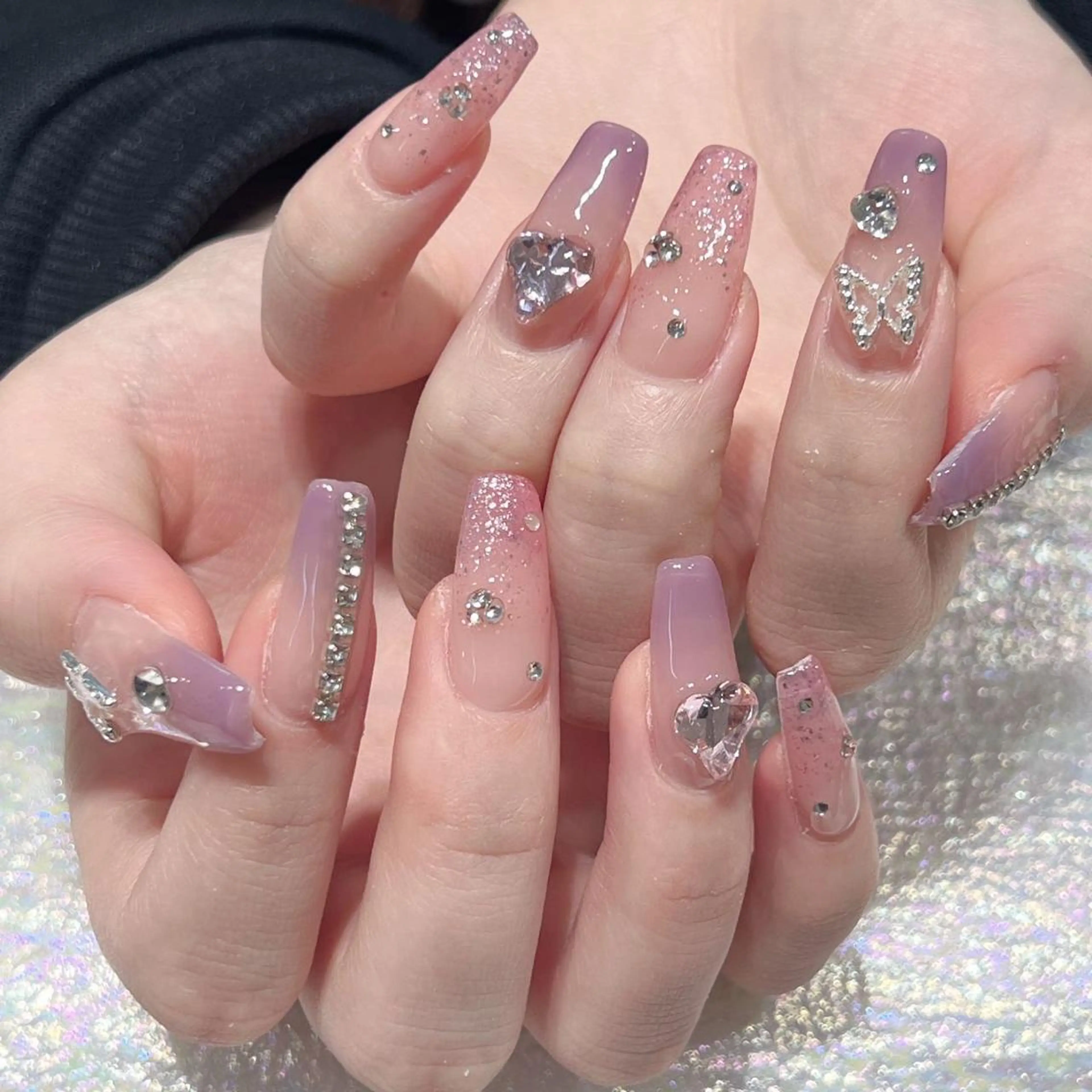 ネイル ハンドネイル Queens ひなのネイルデザイン