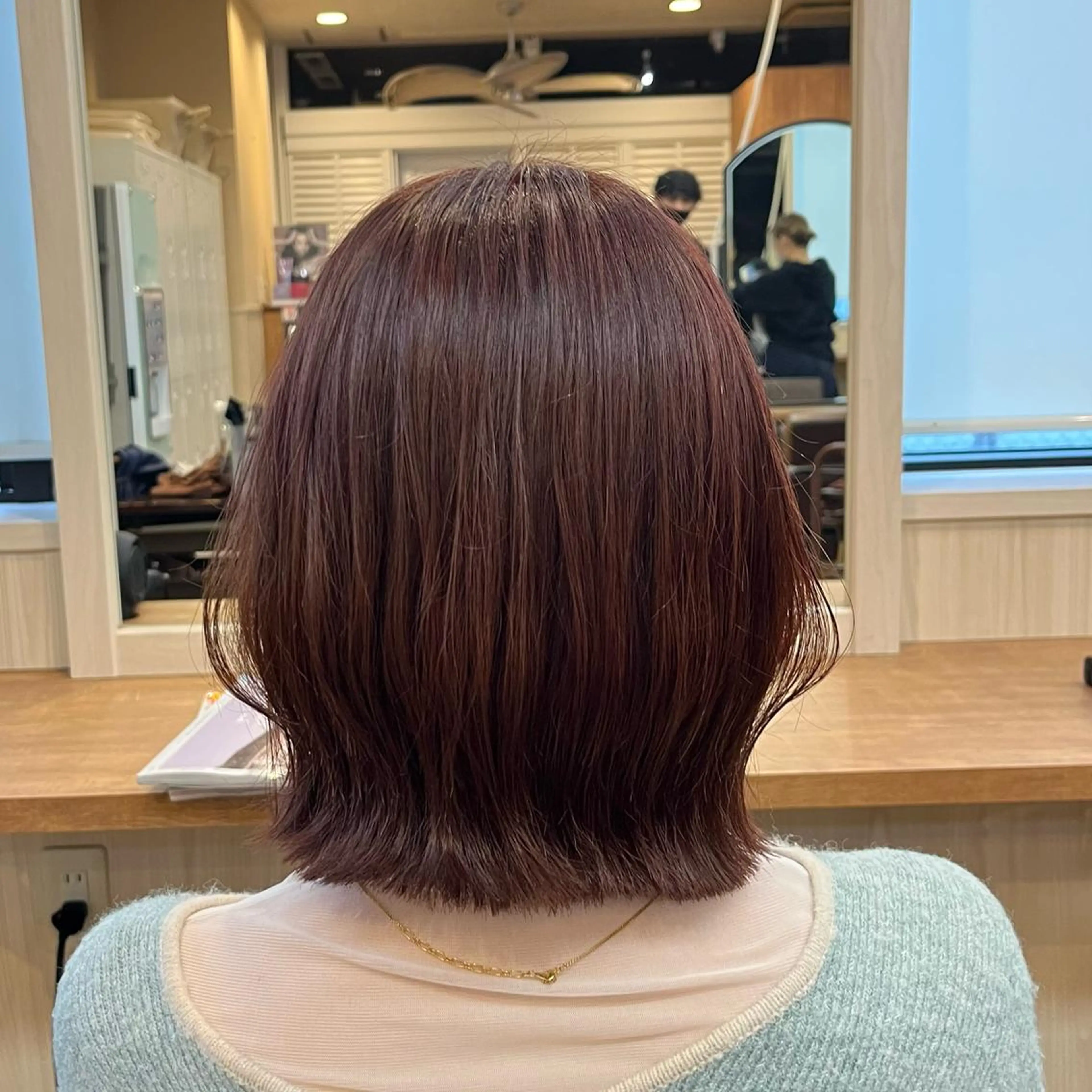 ミディアム カット ヘアカラー トリートメント number yukiのヘアスタイル