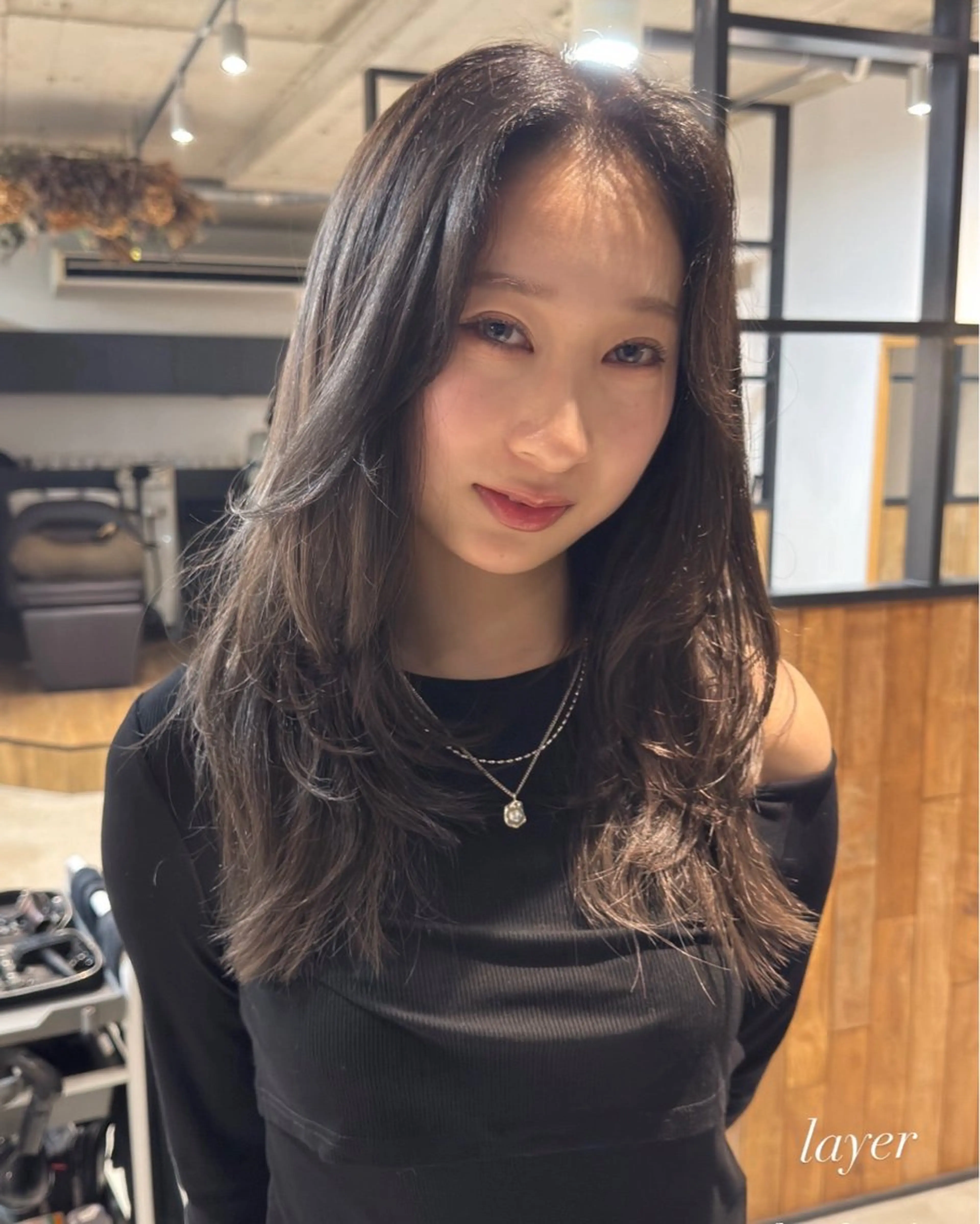 ミディアム レイヤーカット カット saki/メンズパー マ・デザインカラーのヘアスタイル