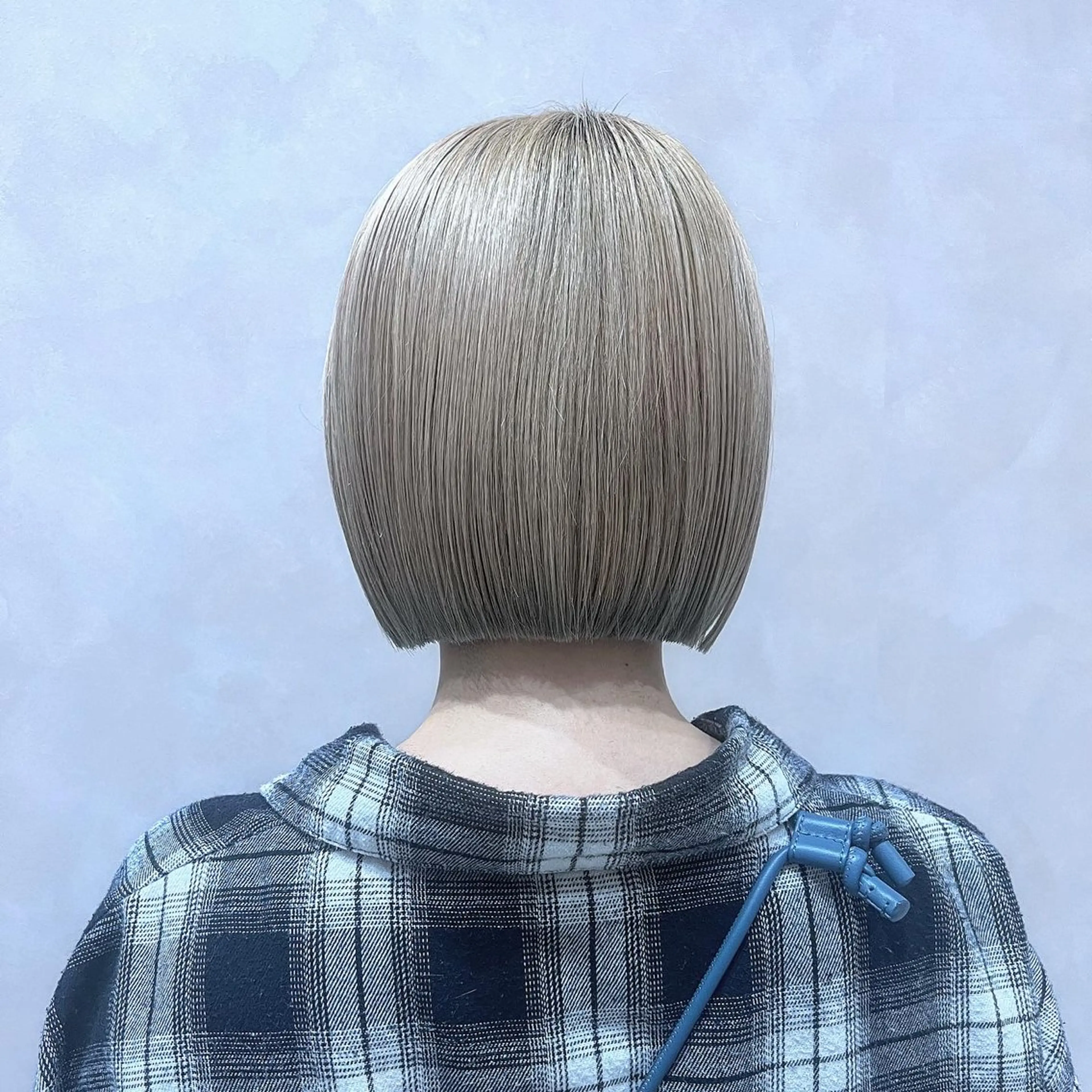 ショート カラー 切りっぱなしボブ ベージュカラー ブリーチ ケアブリーチ デザインカラー 透明感/ベージュ /kazui🐈のヘアスタイル