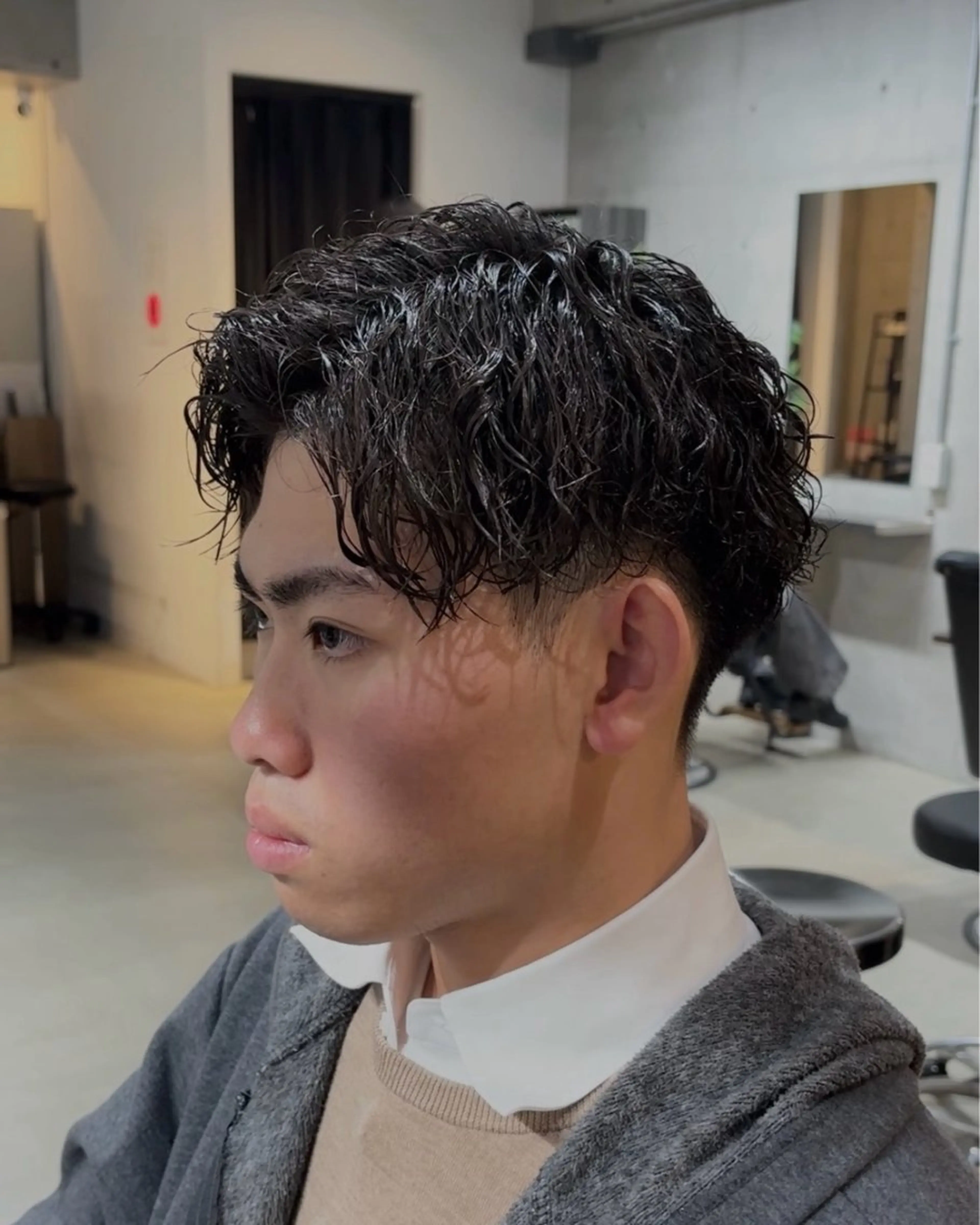 パーマ メンズ カット パーマ トリートメント 会社で浮かない ビジネスヘア/心斎橋のヘアスタイル