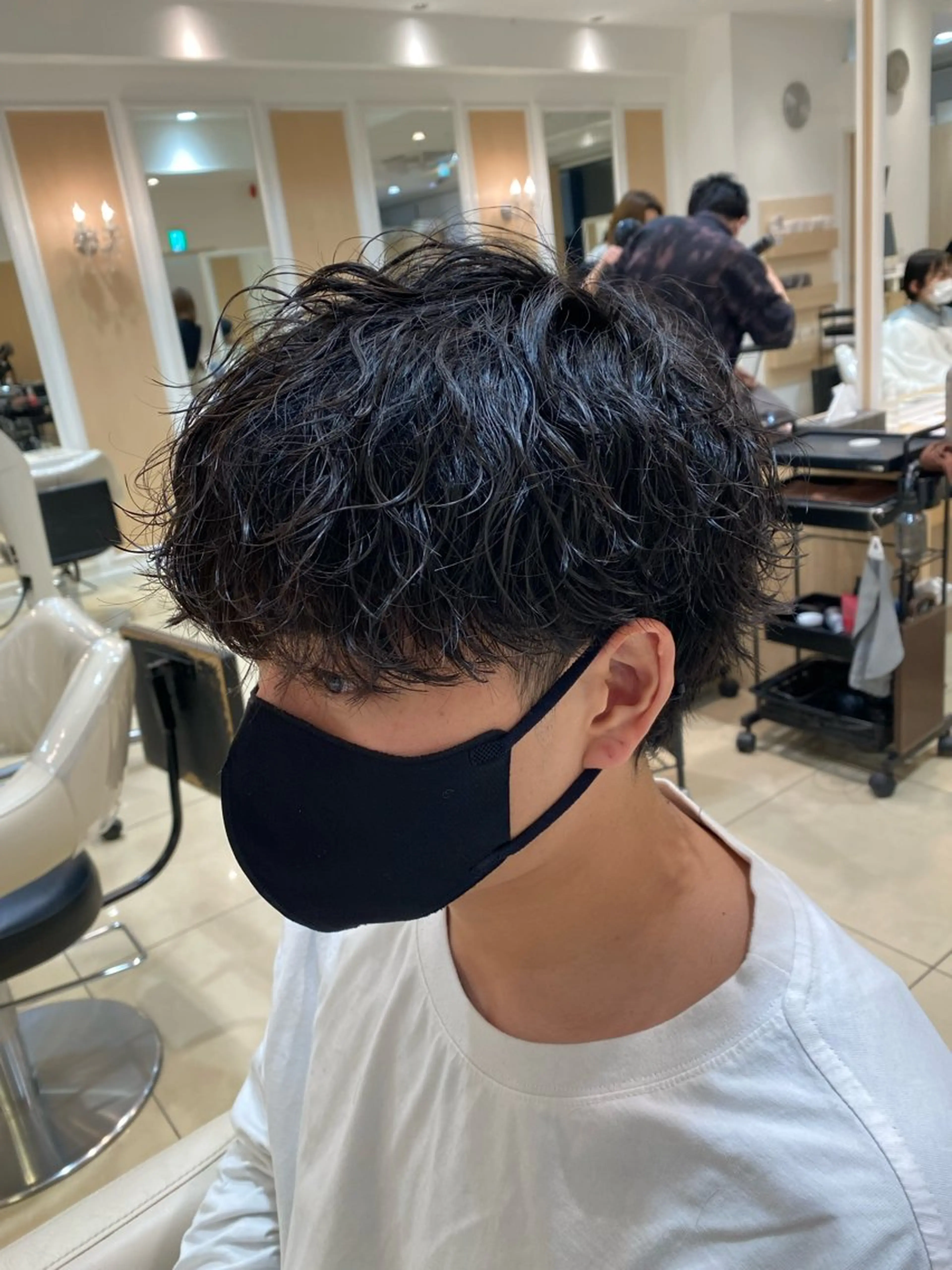 ショート パーマ メンズ カット パーマ メンズ特化型美容師 栗山勇人のヘアスタイル