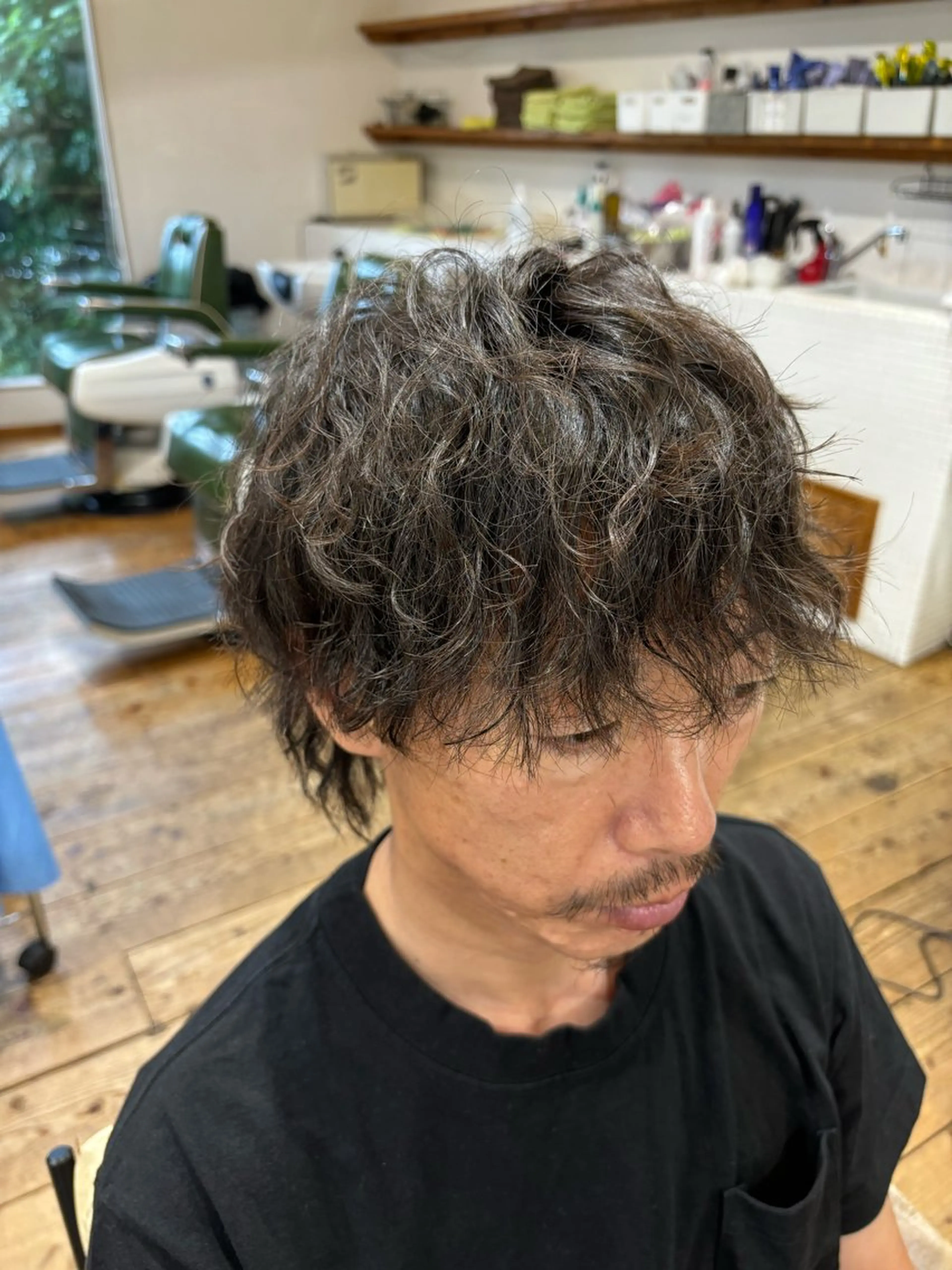ミディアム beat 磯谷のヘアスタイル