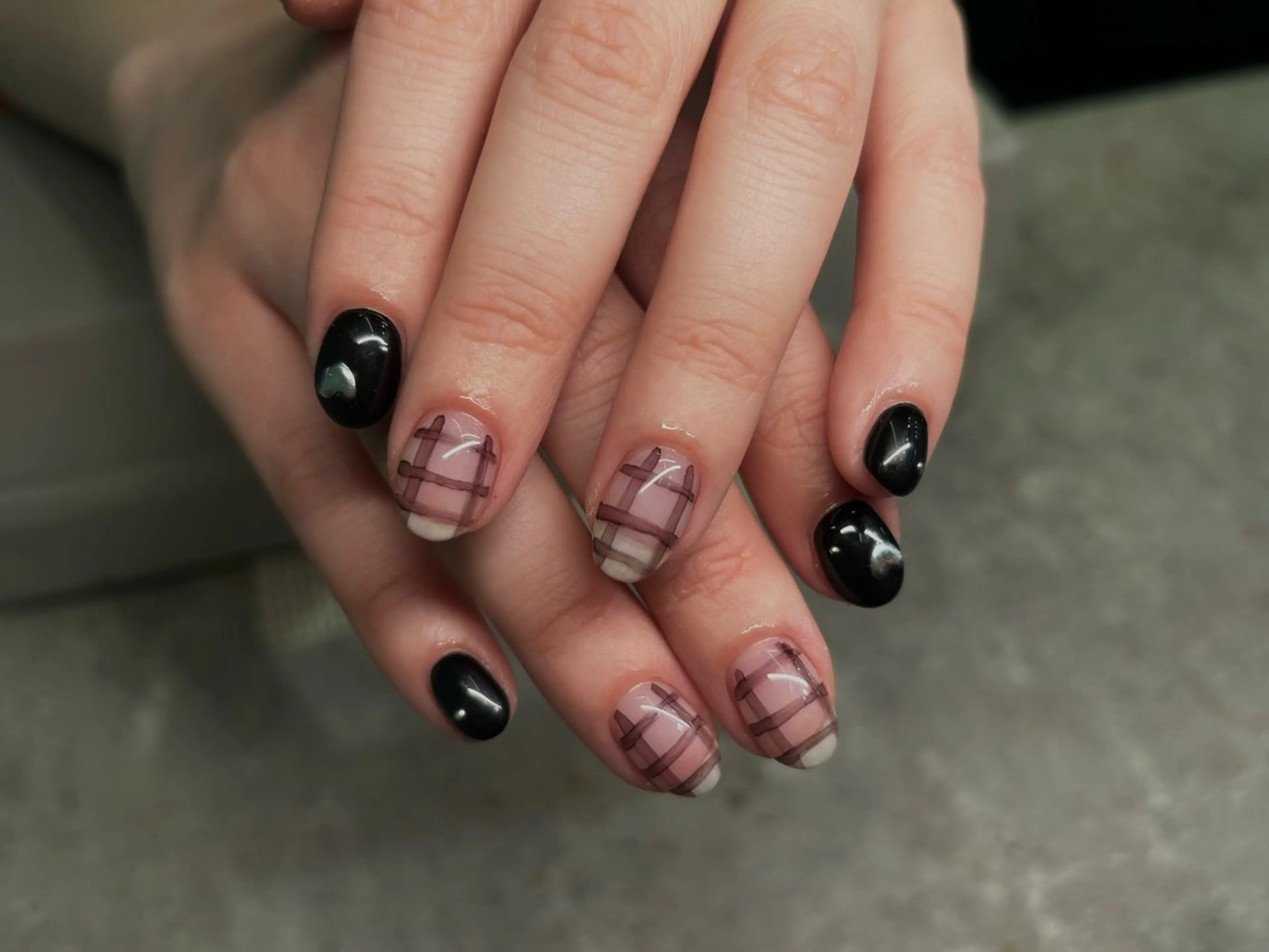 ネイル ハンドネイル LIL WHYのネイルデザイン