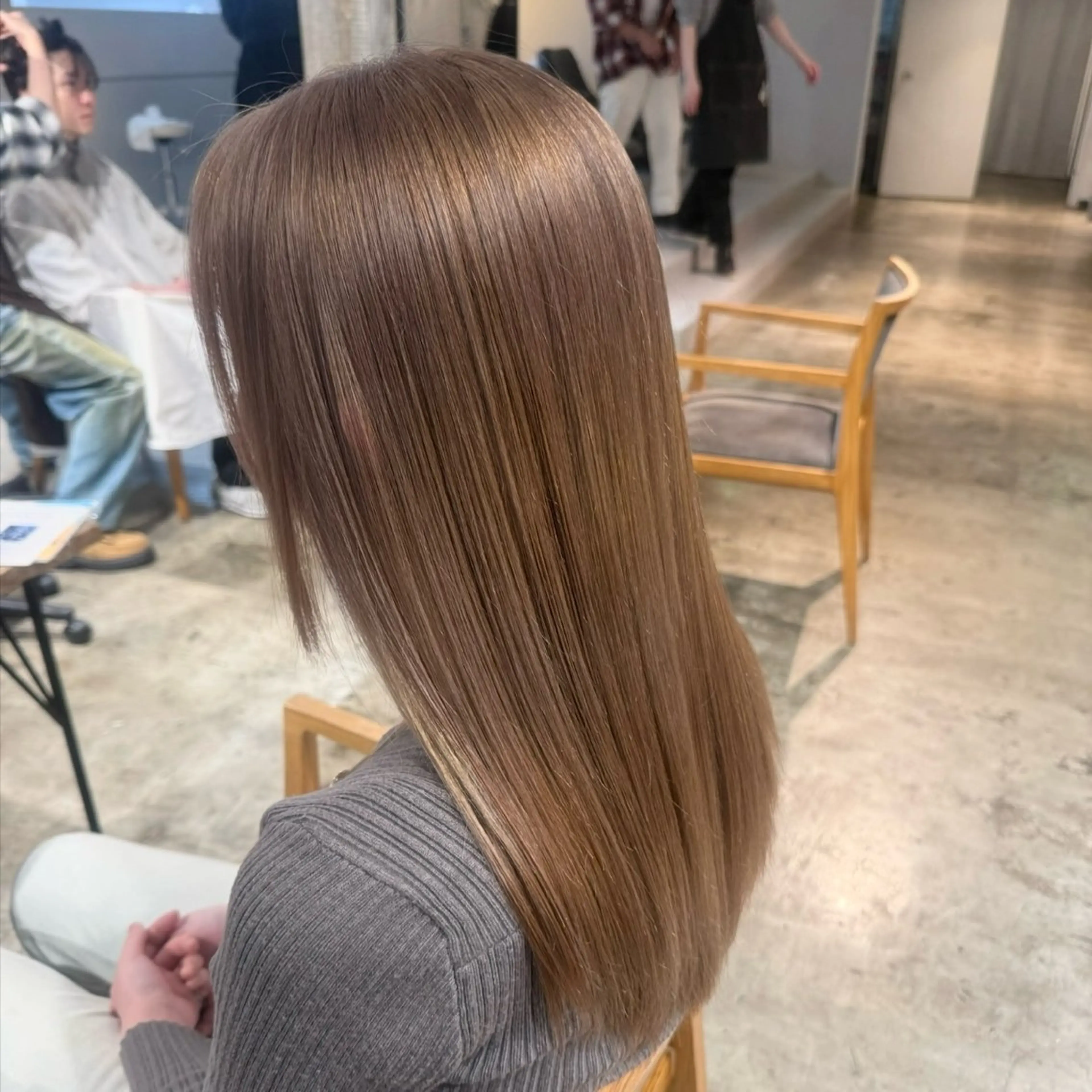 セミロング カラー ヘアカラー トリートメント 🫧ブリーチモデル/ 透明感カラー /みきのヘアスタイル