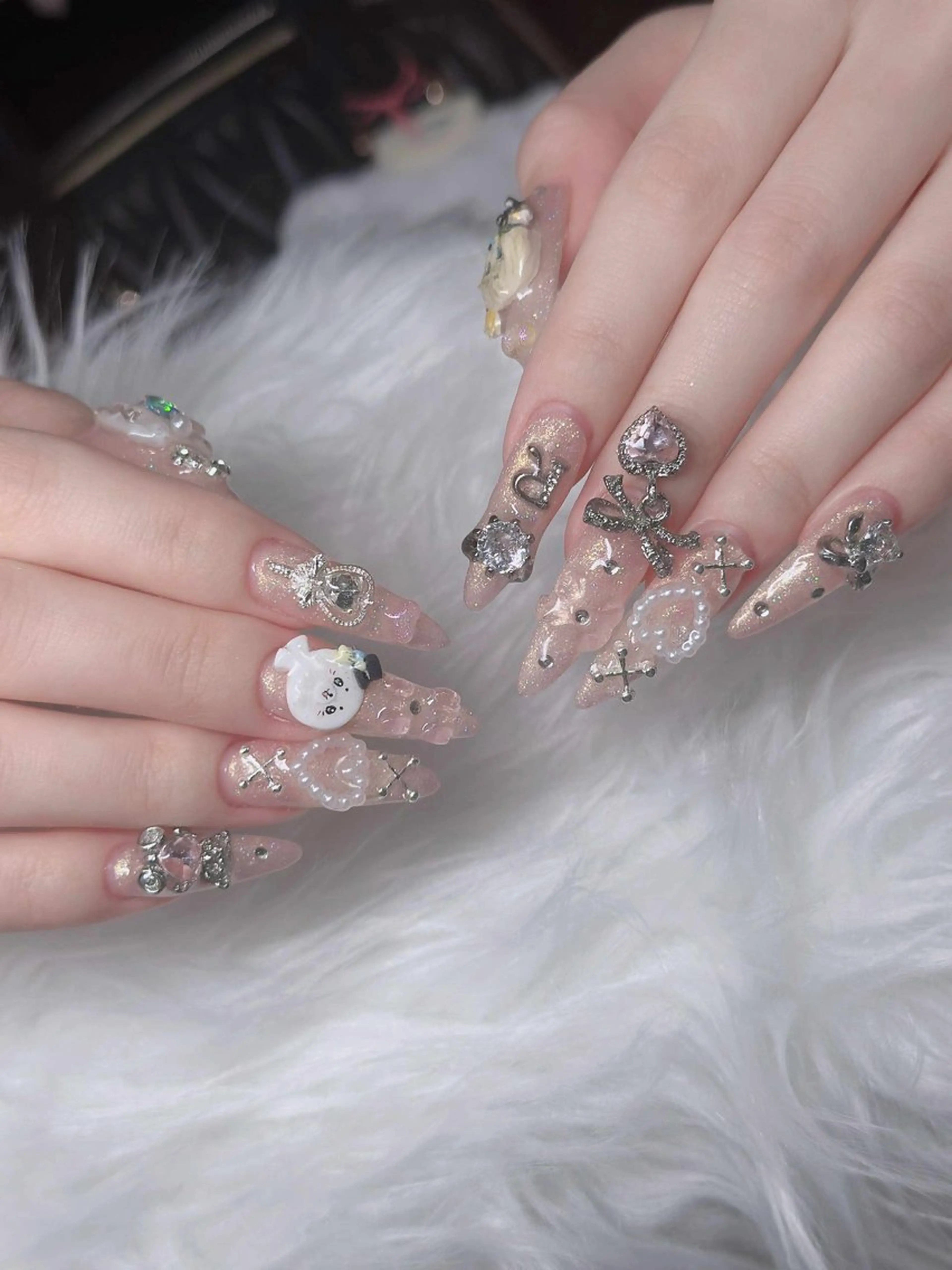 ネイル フレンチネイル ジェルネイル ハロウィン キラキラネイル 韓国ネイル H.baby Nail Salonのネイルデザイン